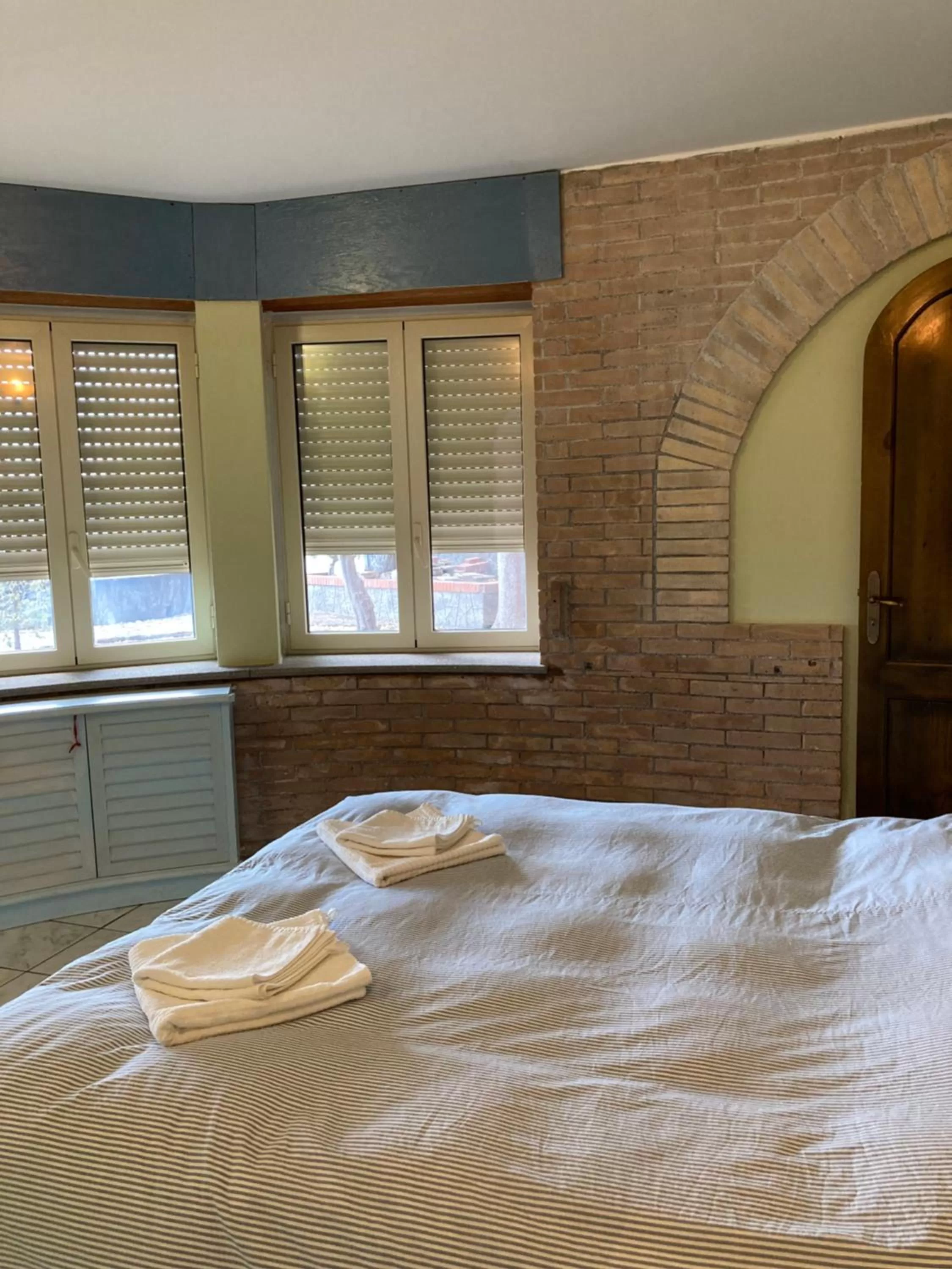 Bedroom, Bed in Aci Brezza di Mare