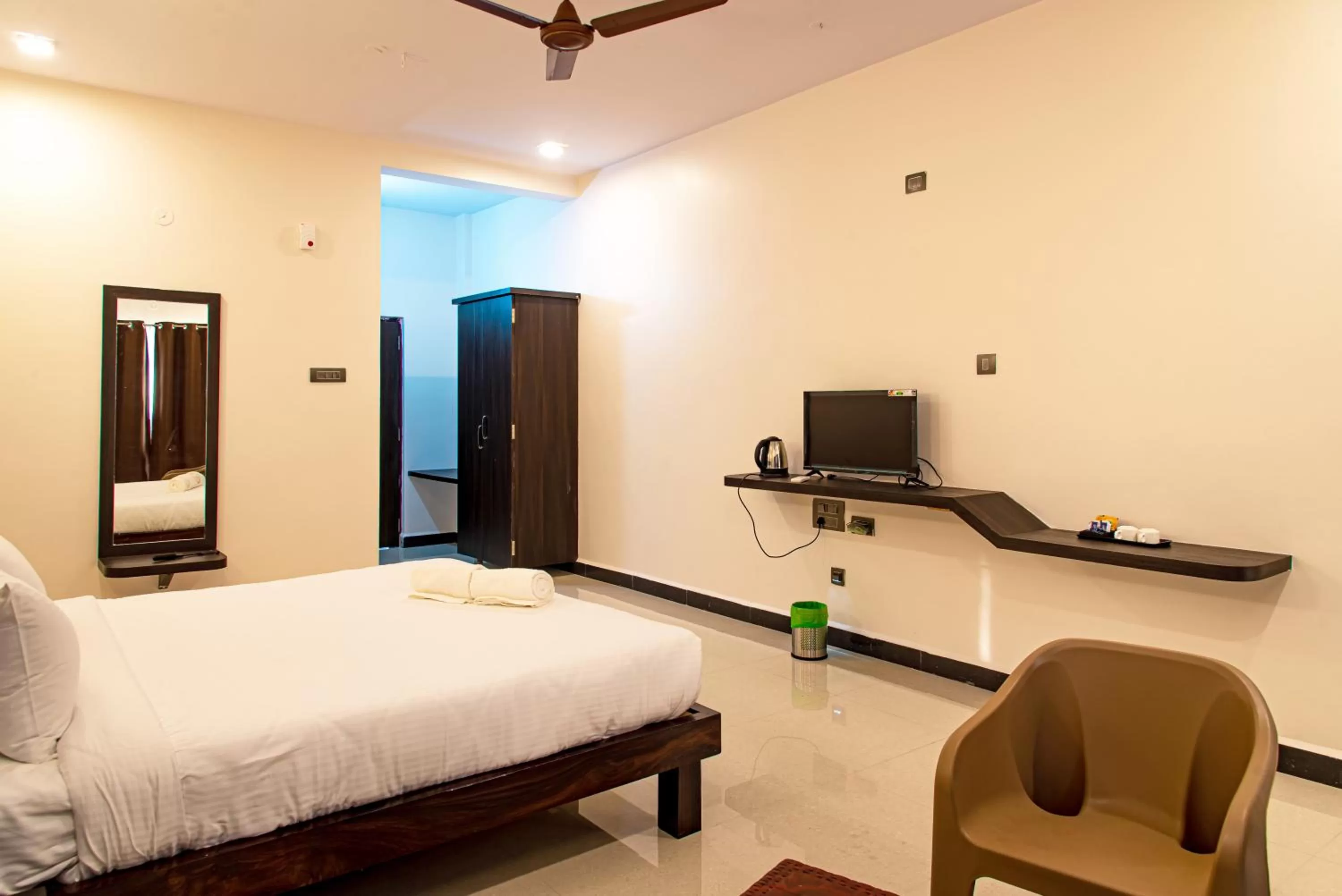 Photo of the whole room, Bed in Shreeyog Resort Dandeli