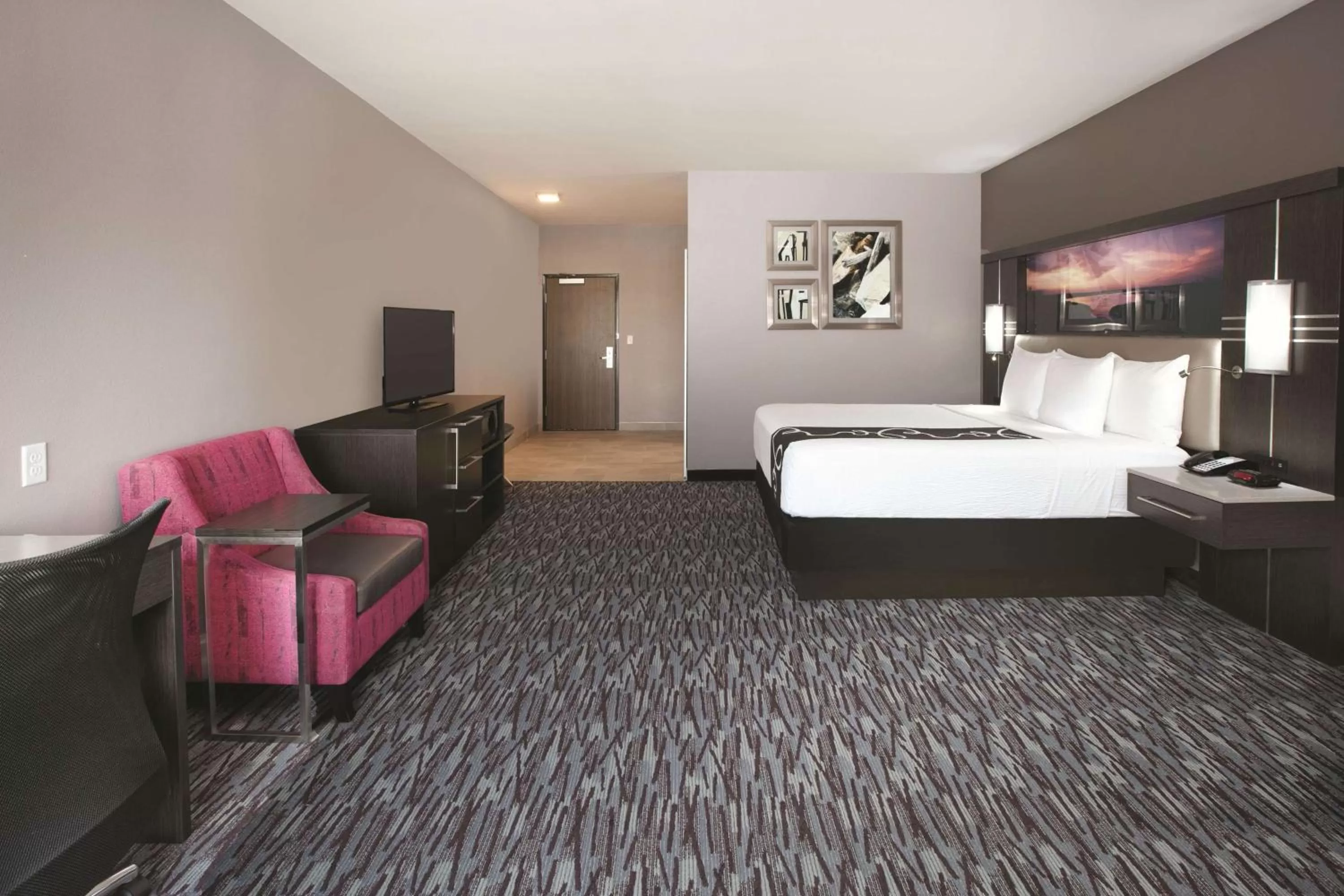 Photo of the whole room, Bed in La Quinta by Wyndham Amarillo Airport