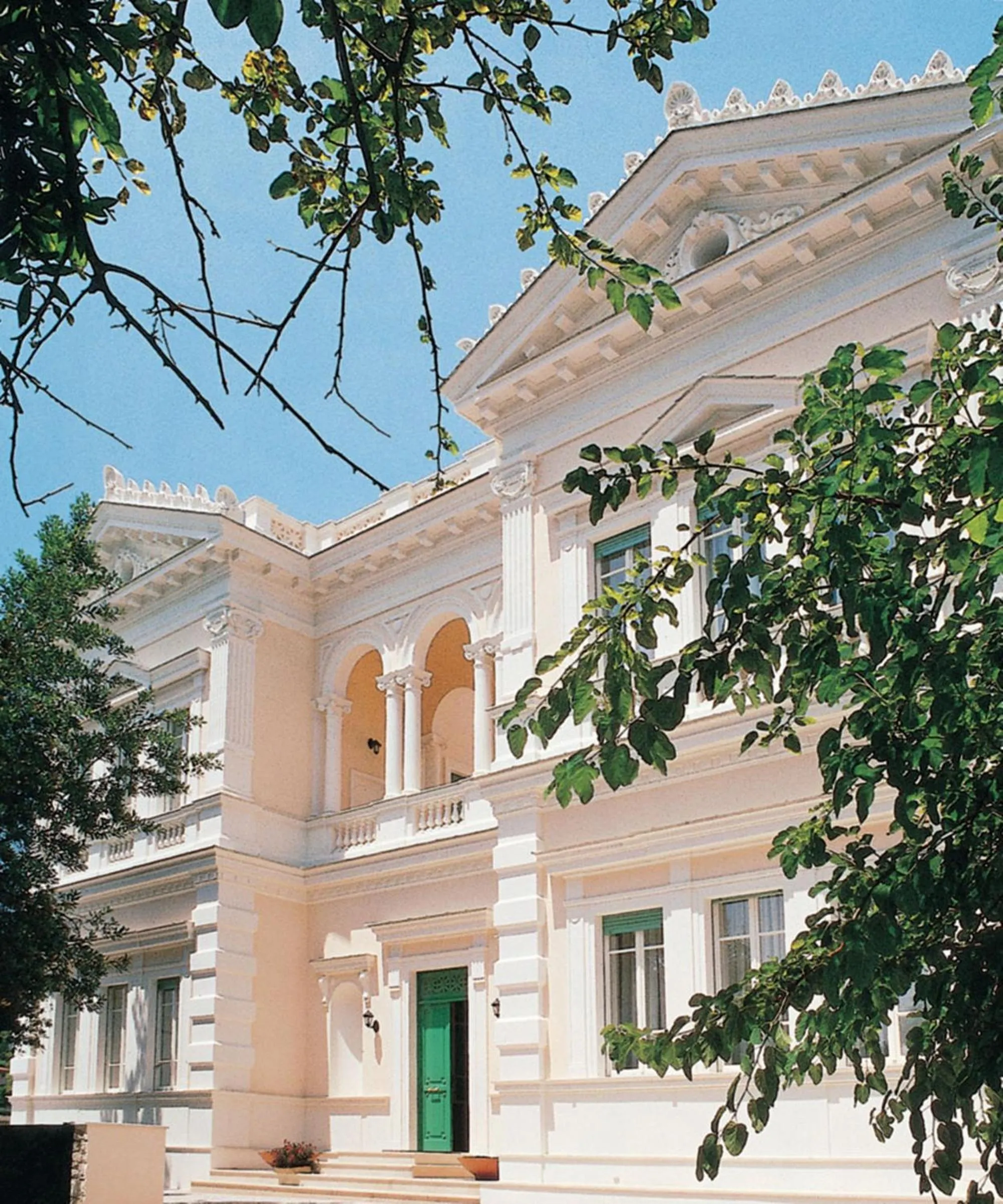 Property building in Villa Irlanda Grand Hotel