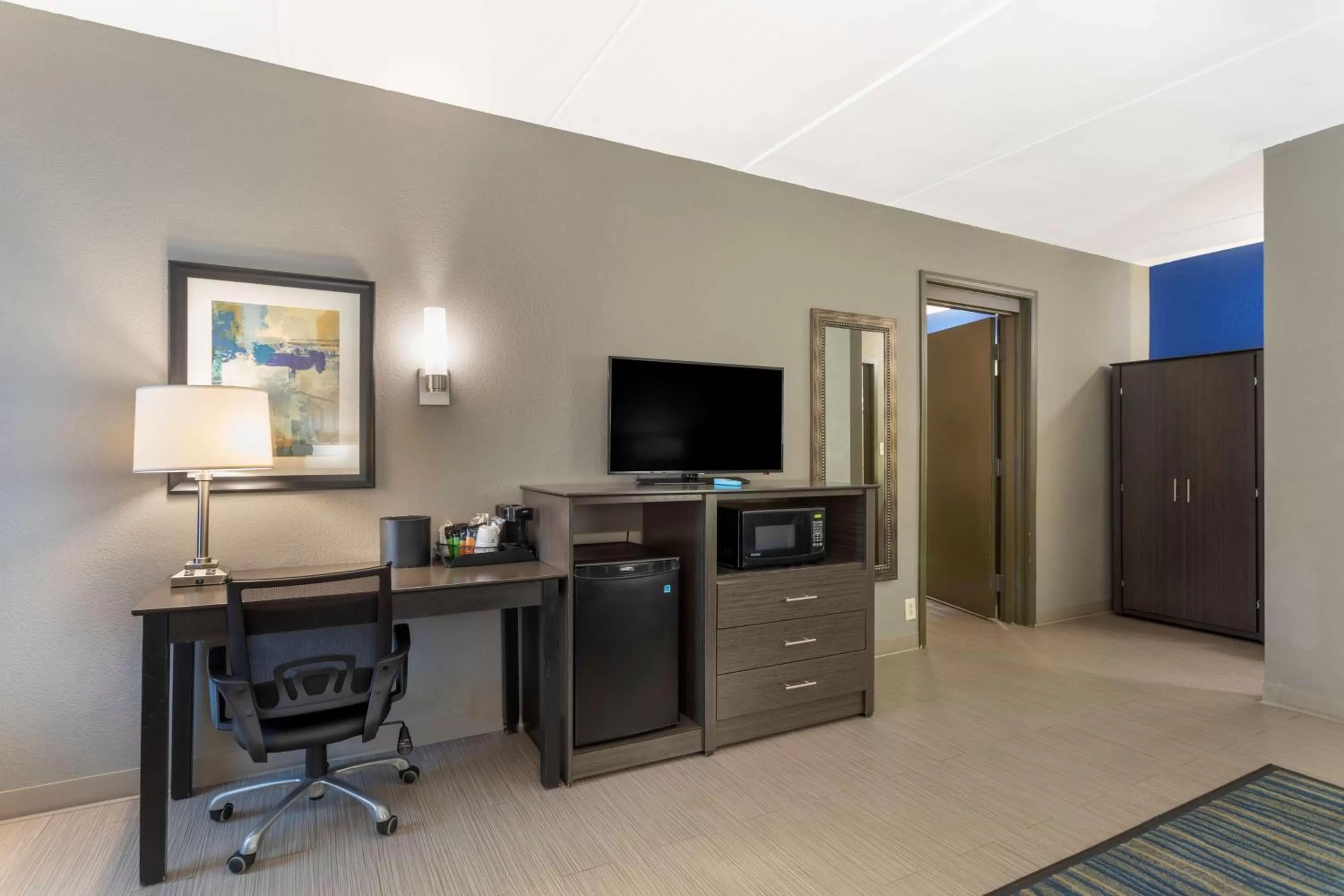 Bedroom in Best Western Plus Bowling Green