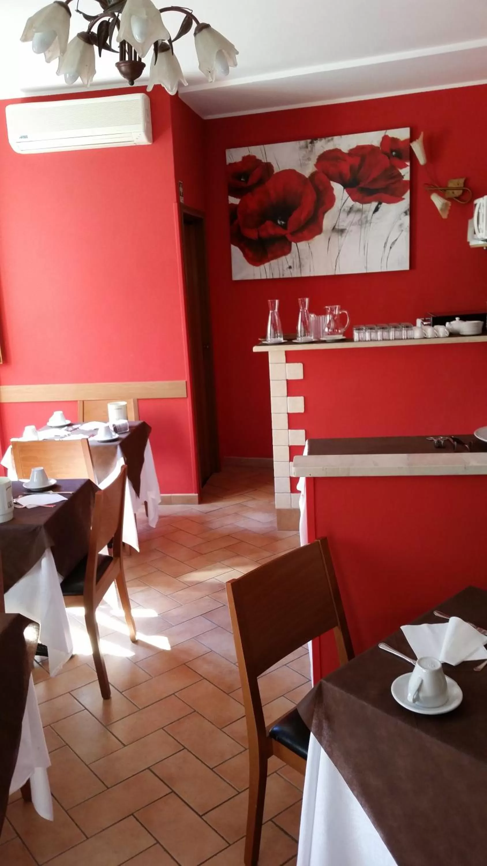 Restaurant/places to eat in Hotel Properzio