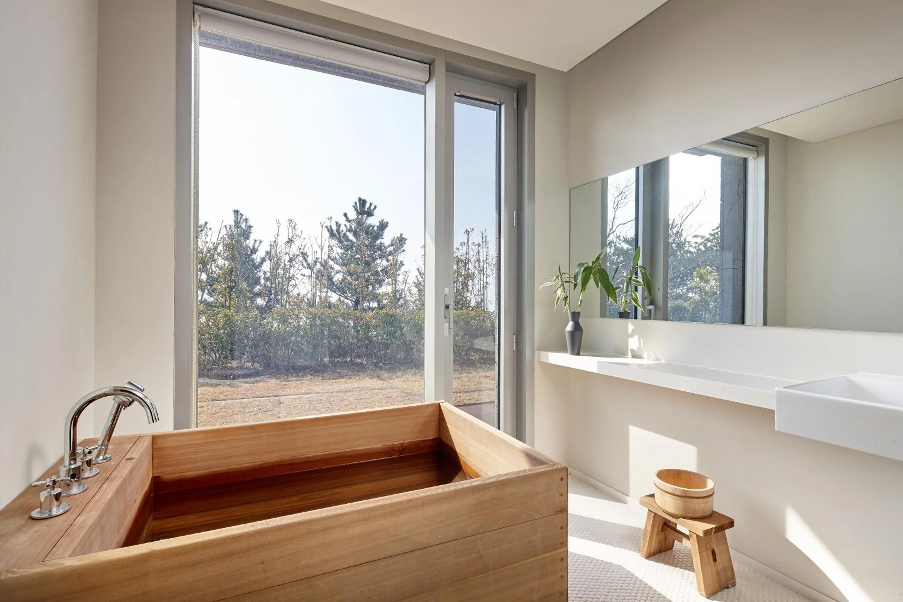 Bath in Lotte Resort Jeju Artvillas