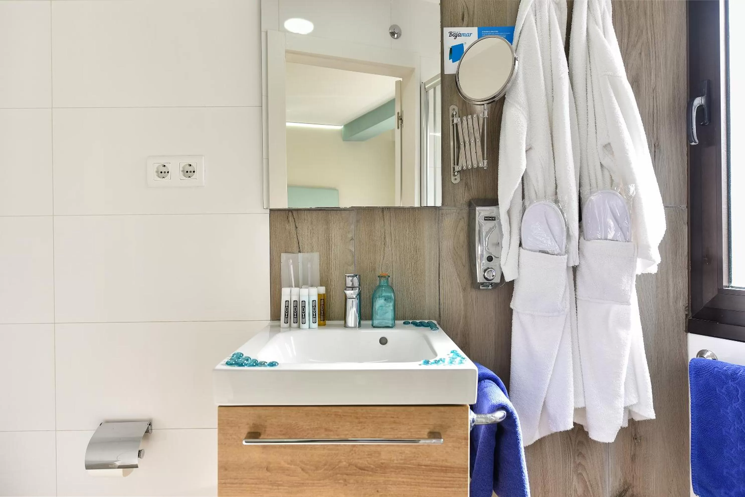 Bathroom in Hotel Apartamento Bajamar