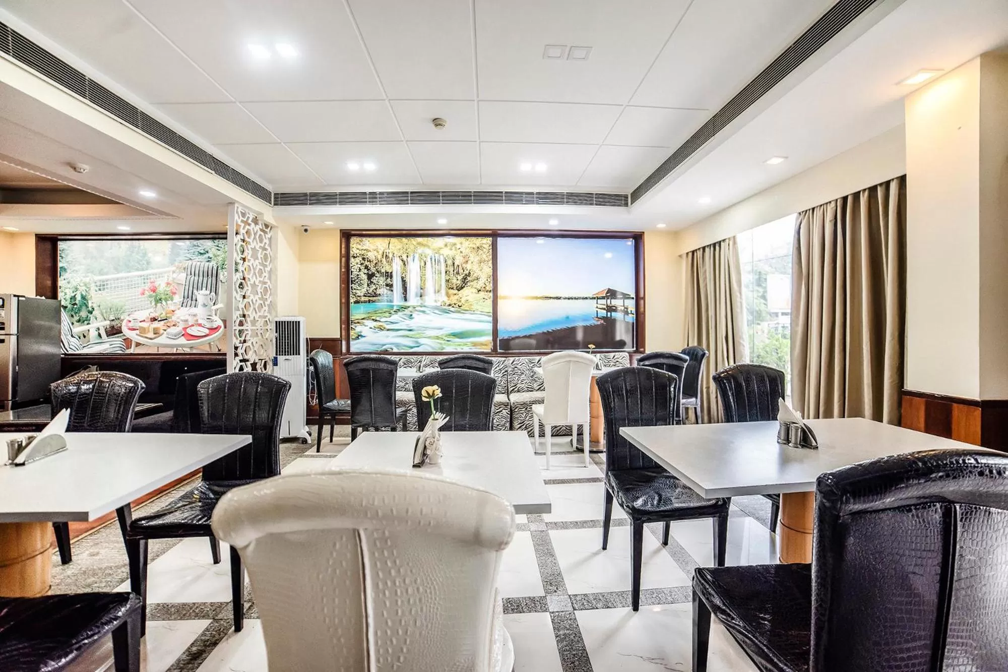 Restaurant/Places to Eat in FabHotel BMK Grand