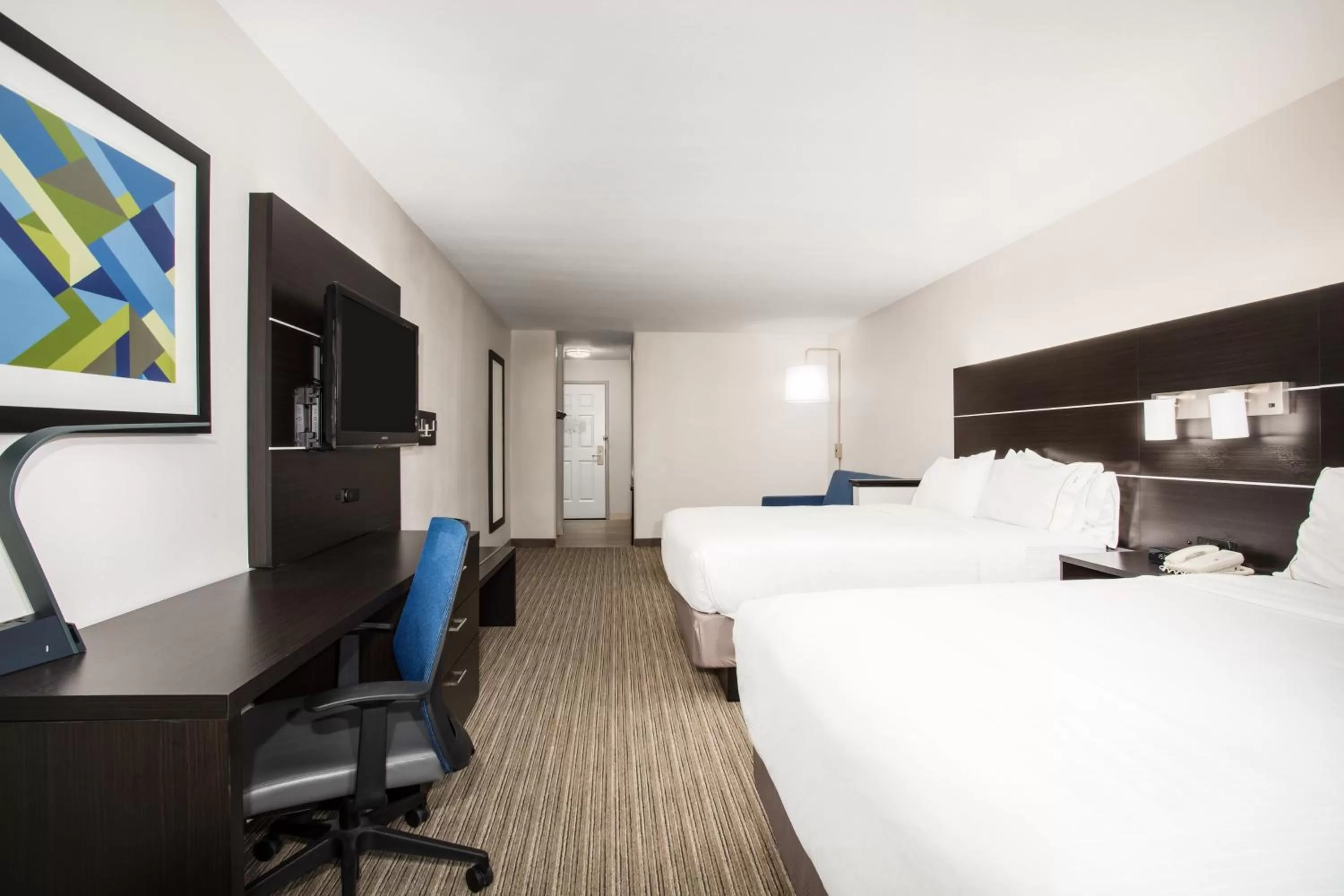 Photo of the whole room, Bed in Holiday Inn Express & Suites Ft Collins by IHG