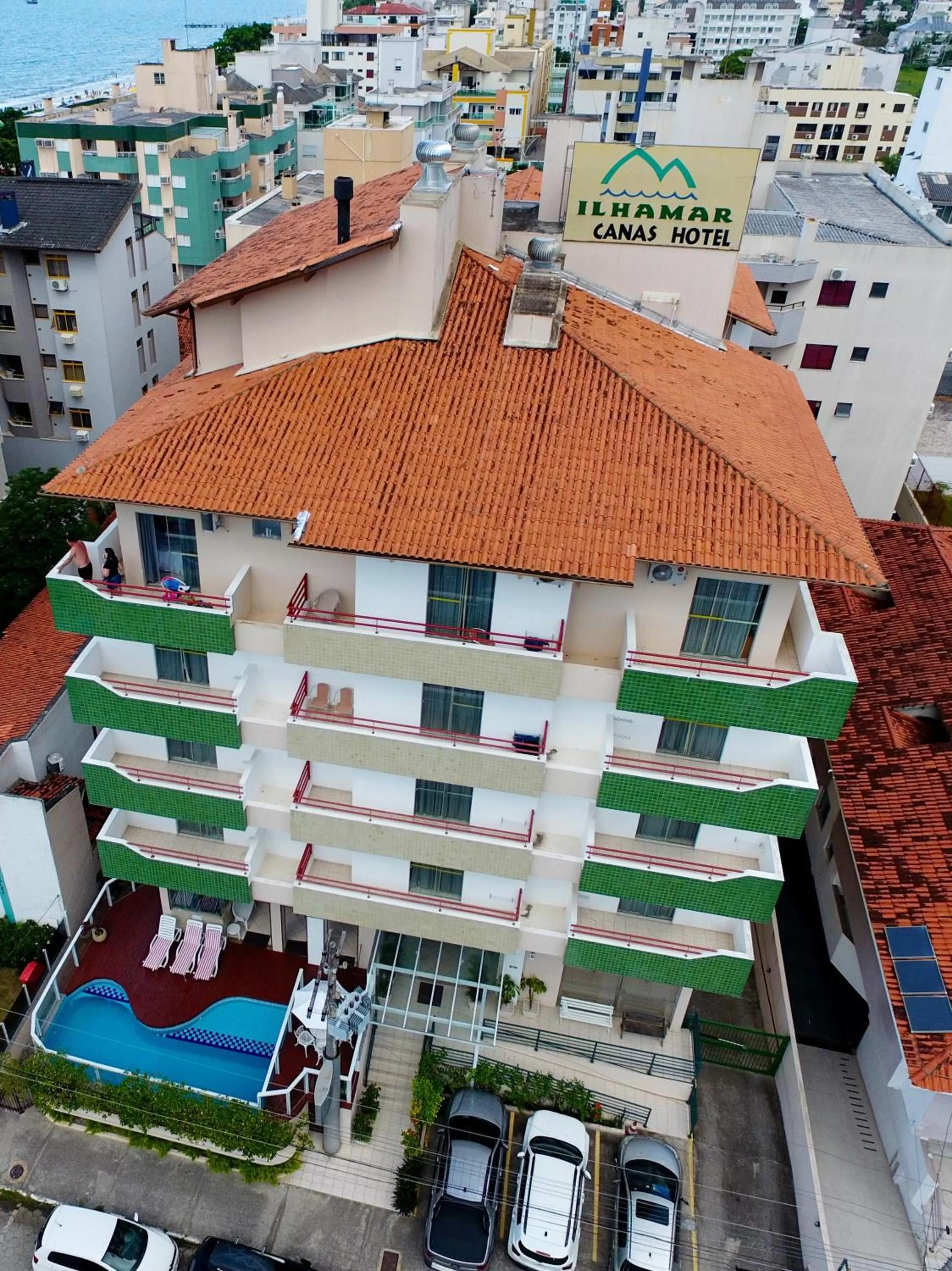 Property building, Bird's-eye View in Ilhamar Canas Hotel