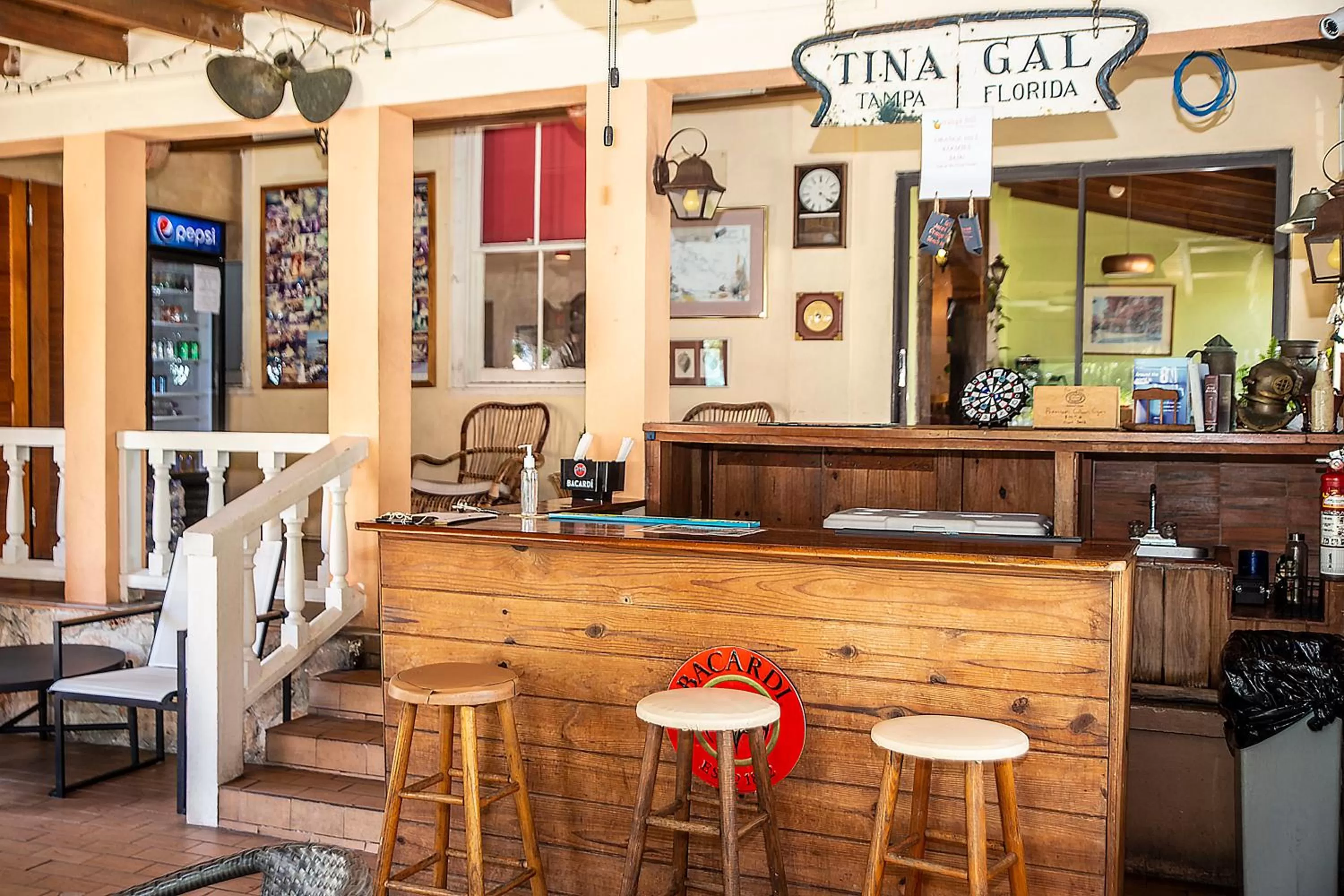 Restaurant/places to eat in Orange Hill Beach Inn