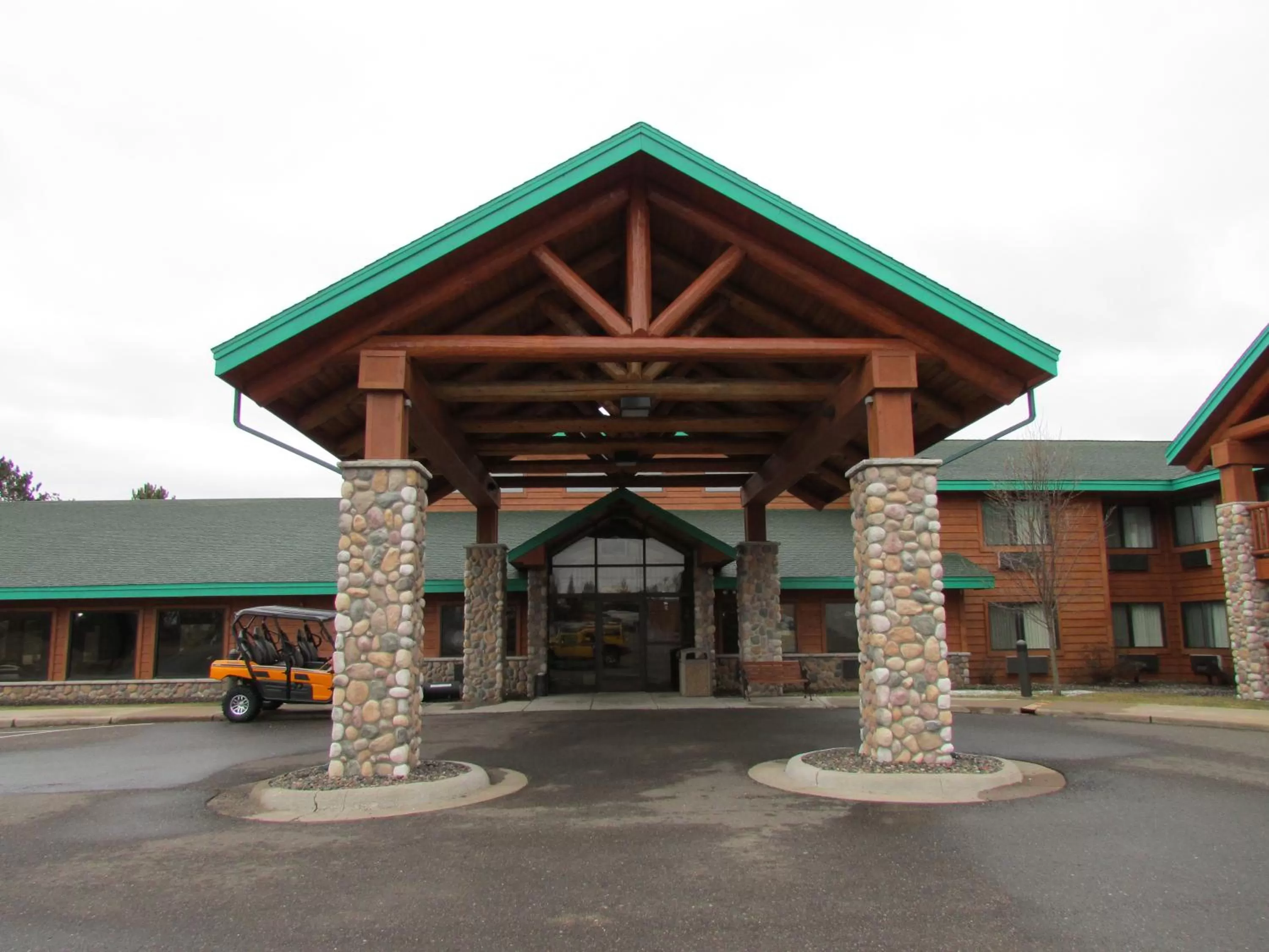 Facade/entrance in Shell Lake Lodge, a Travelodge by Wyndham