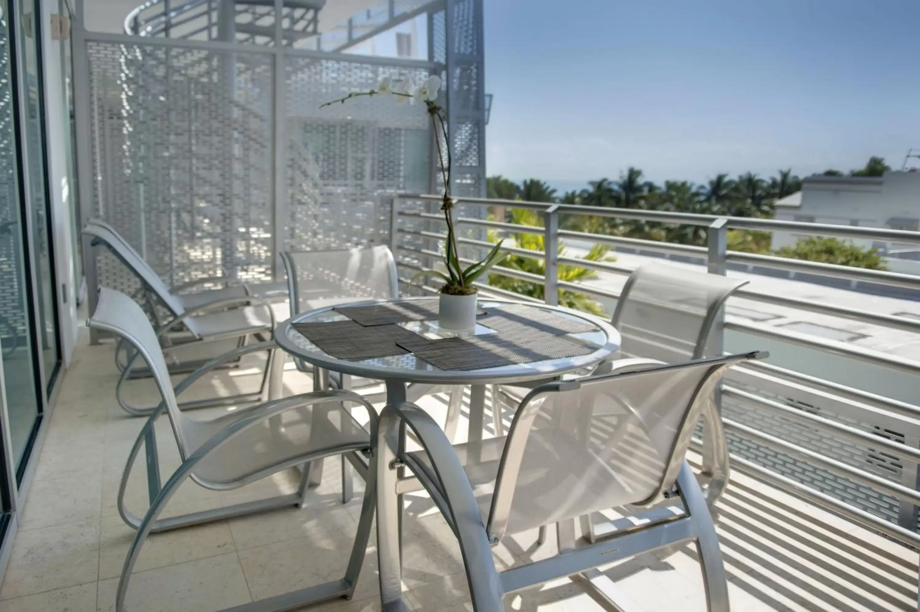 South Beach Two Queen Suite in Z Ocean Hotel, Classico A Sonesta Collection South Beach Two Queen Suite in Z Ocean Hotel, Classico A Sonesta Collection