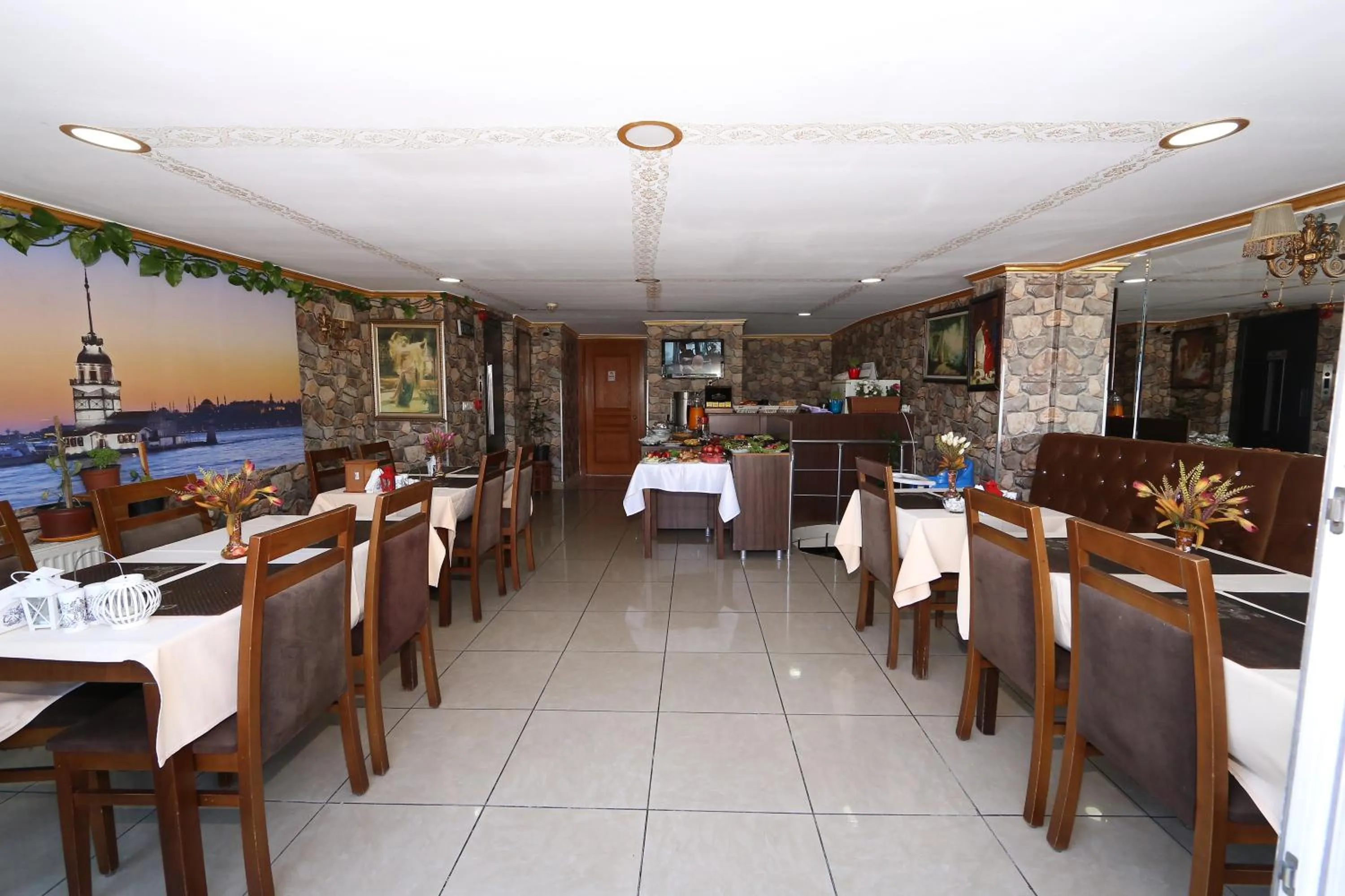 Restaurant/places to eat in Meddusa Hotel