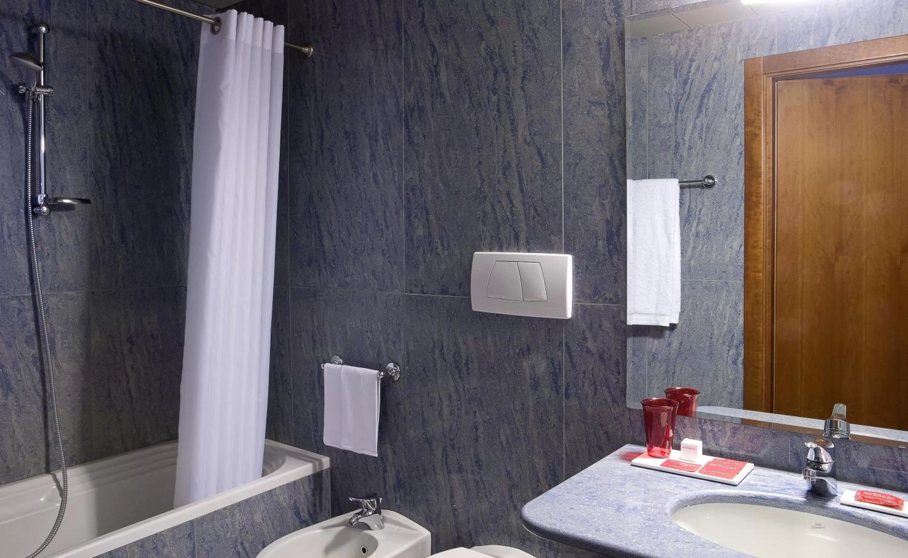 Bathroom in Hotel Rosso23 - WTB Hotels