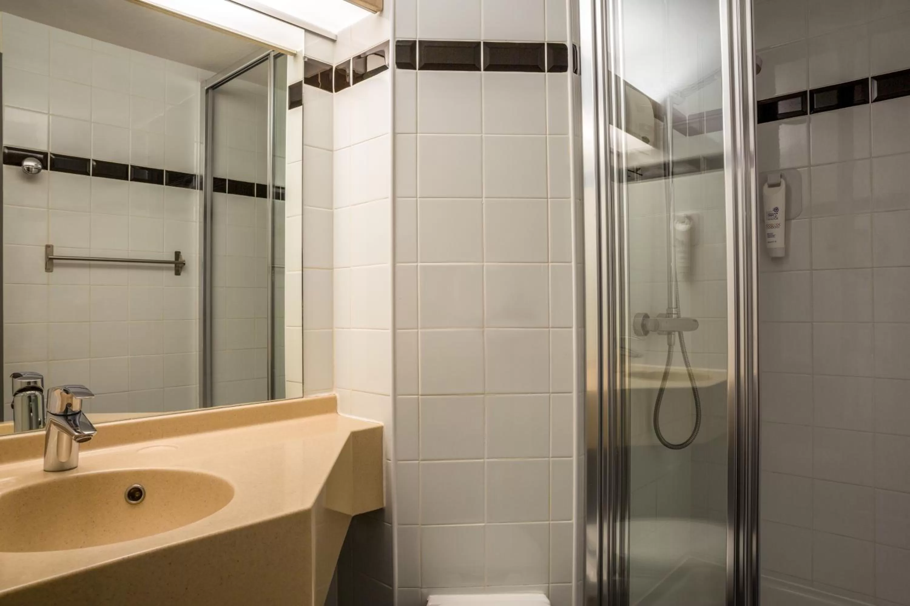 Decorative detail in Brit Hotel Confort Amiens