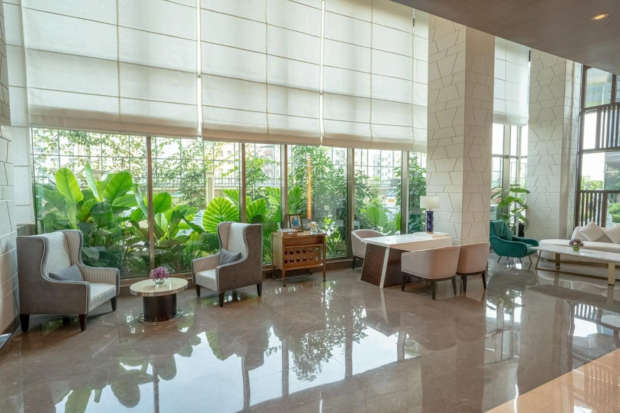 Lobby or reception in Radisson Blu Pune Hinjawadi