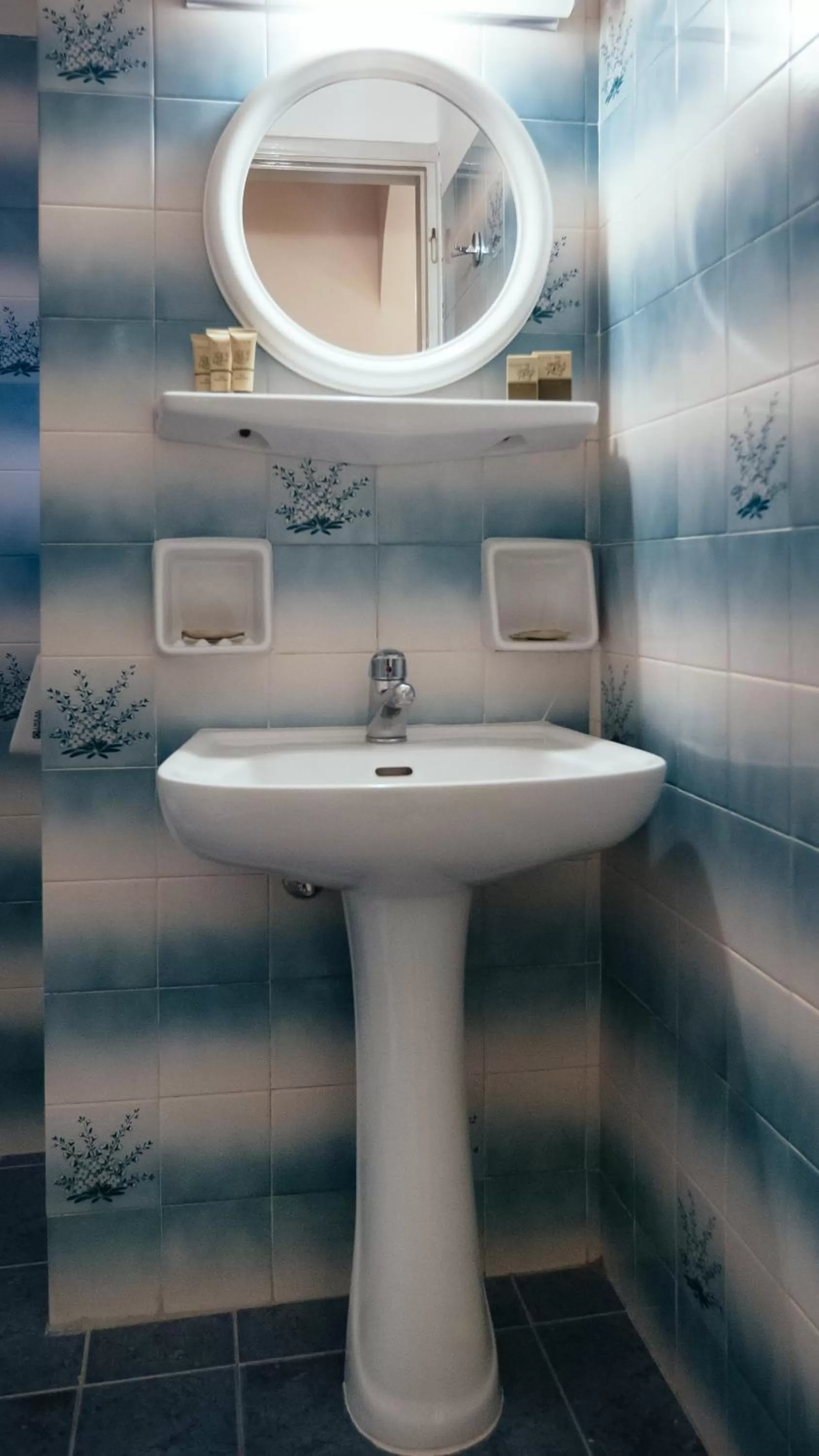 Shower in Ignatia Hotel