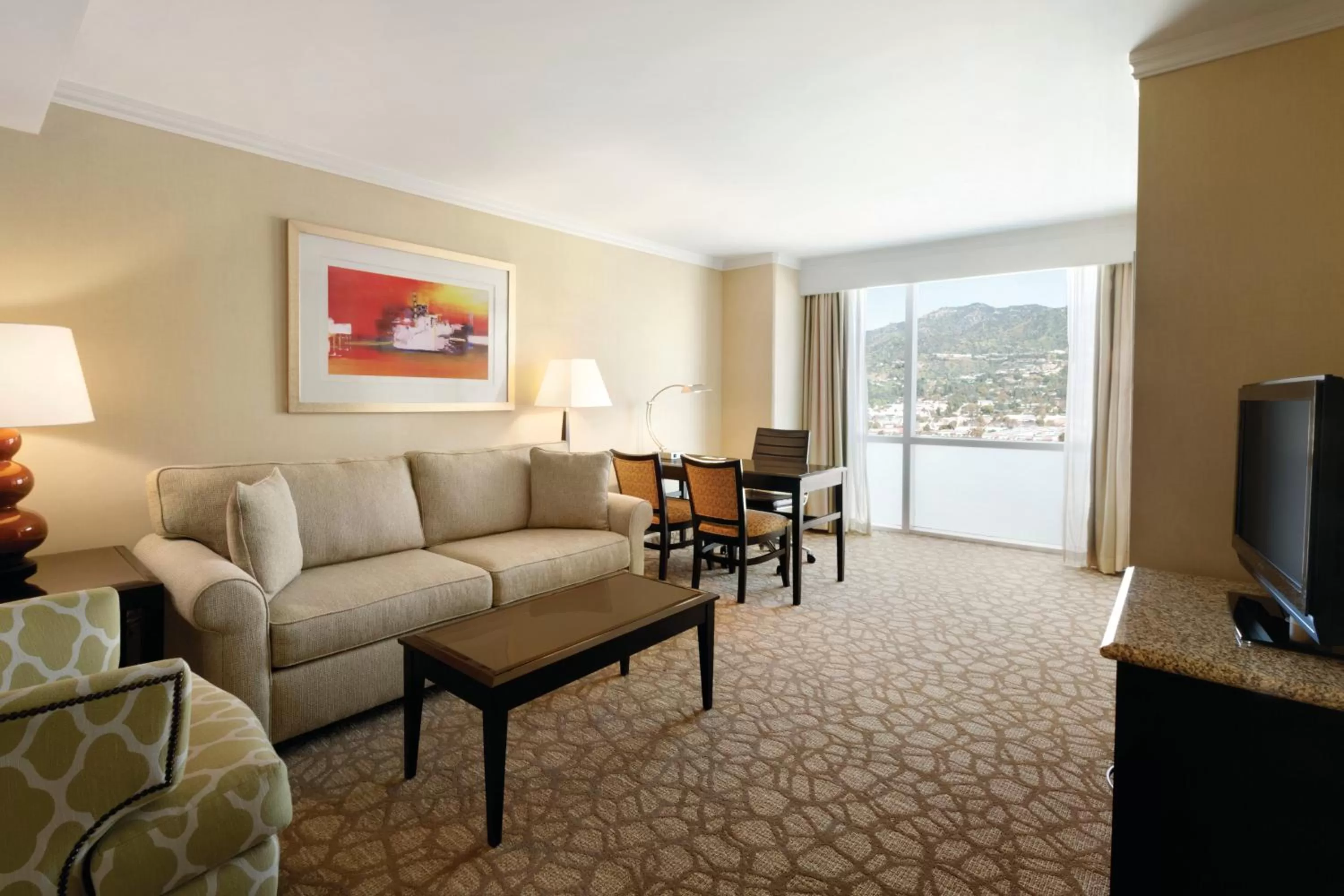 Living room in Embassy Suites Los Angeles Glendale
