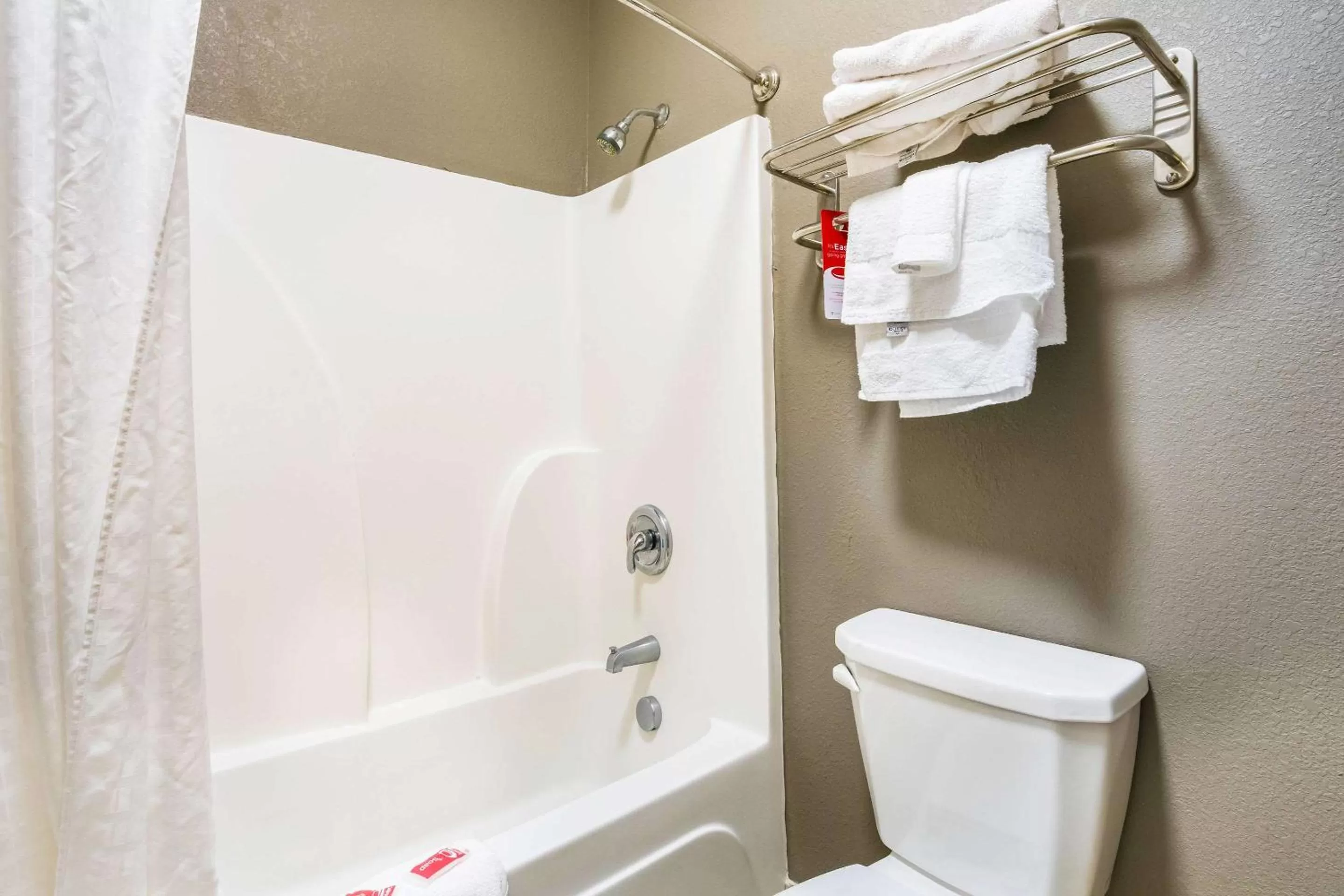 Bedroom in Econo Lodge Forrest City I-40