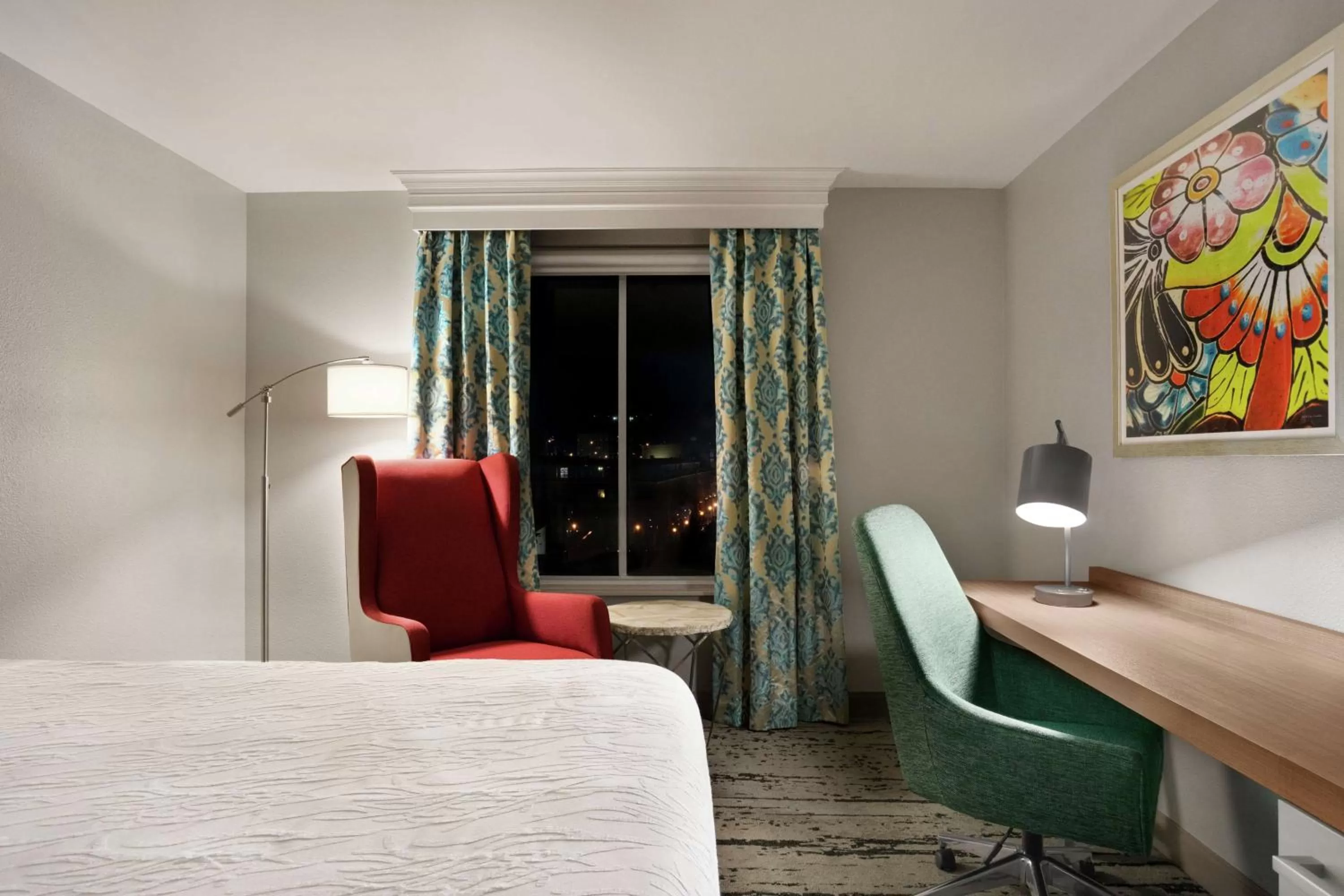 Bedroom, Bed in Hilton Garden Inn New Orleans Convention Center