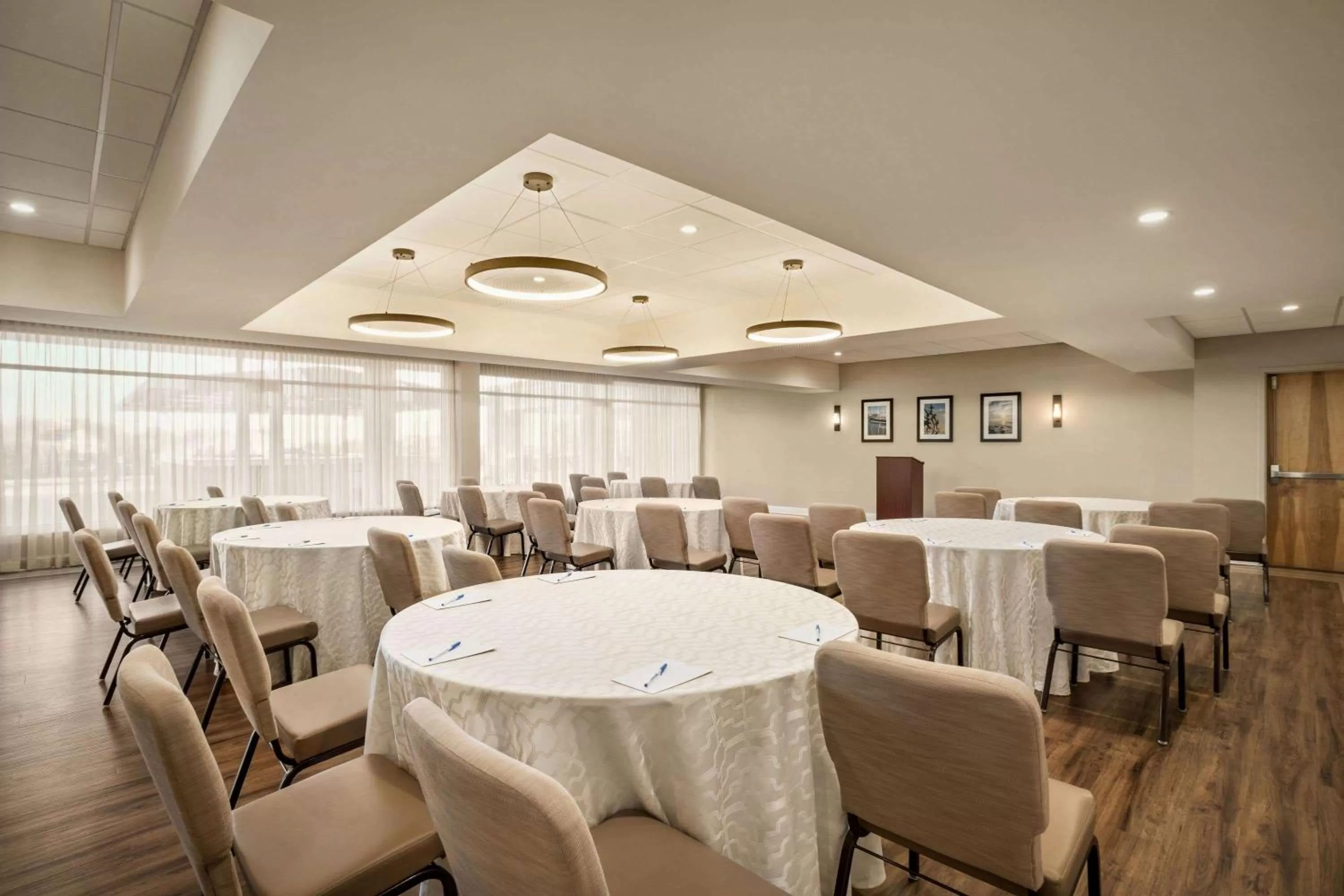 Banquet/Function facilities in Wyndham Newport Hotel