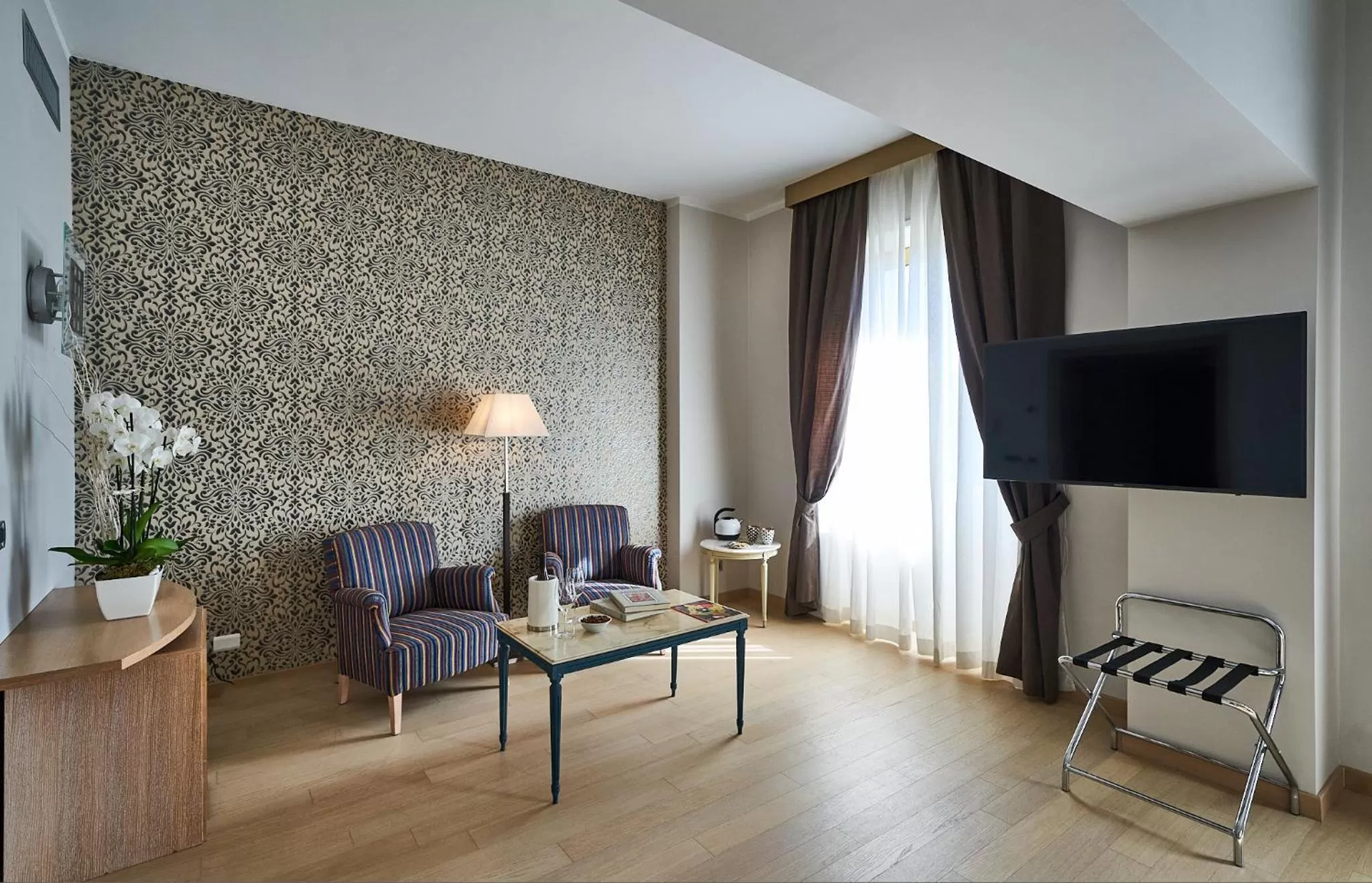 Photo of the whole room in Hotel Astoria