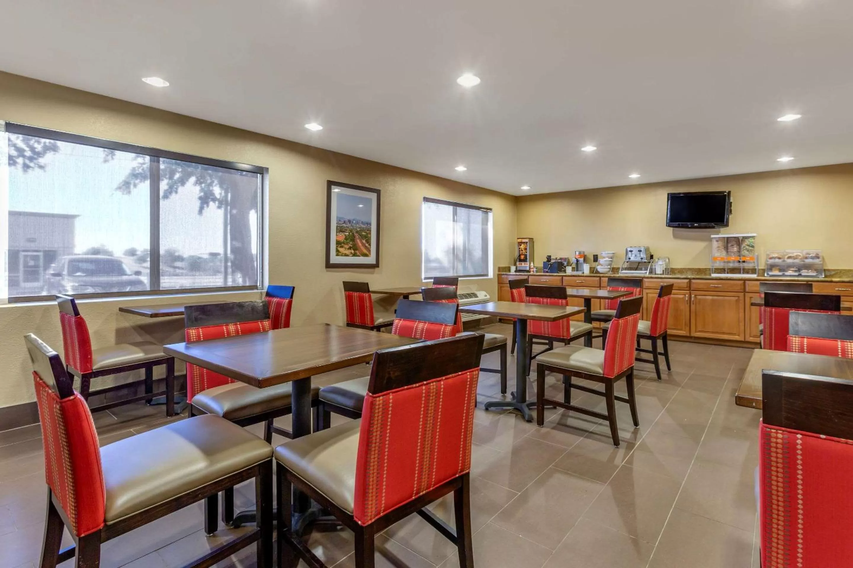 Restaurant/places to eat in Comfort Inn & Suites Phoenix North - Deer Valley