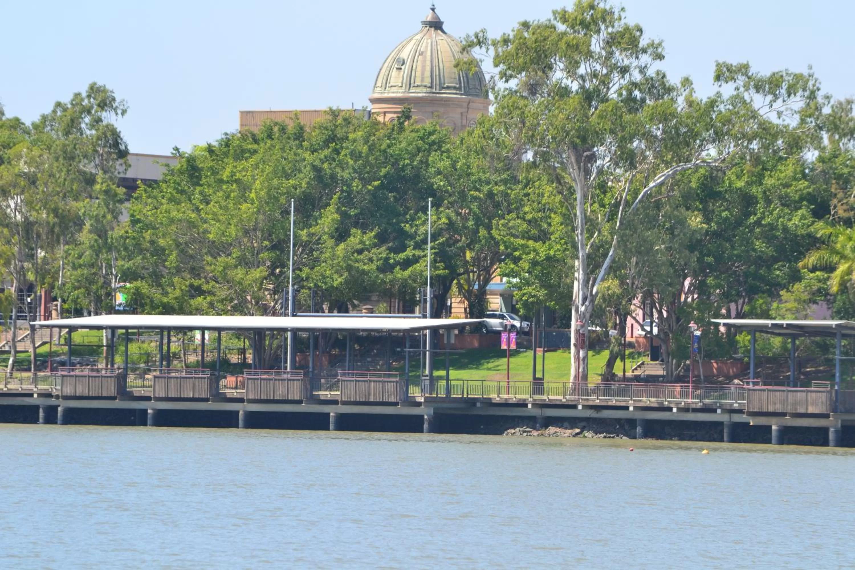 Area and facilities in Rockhampton Riverside Central Hotel Official