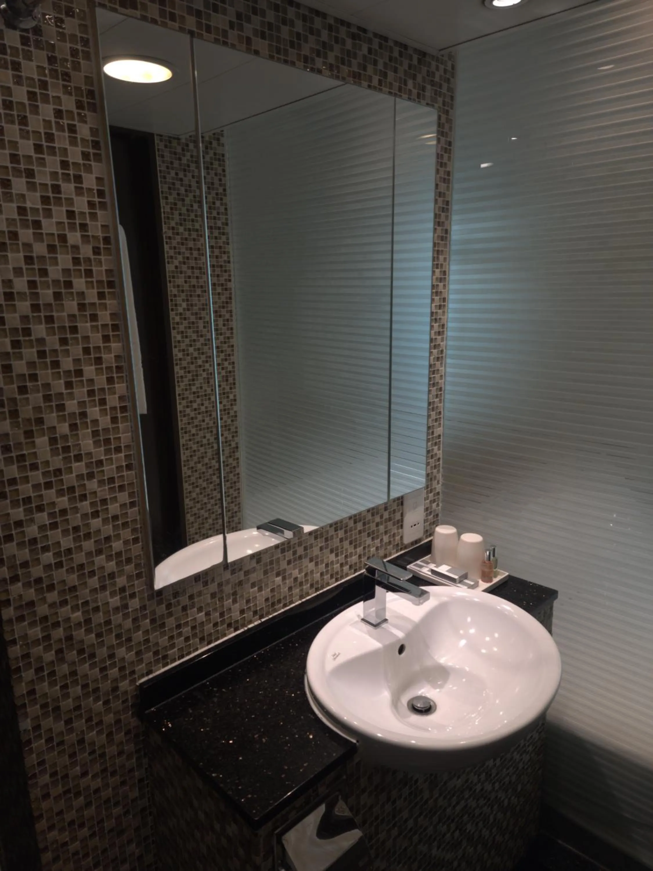 Toilet in Mingle At The Eden