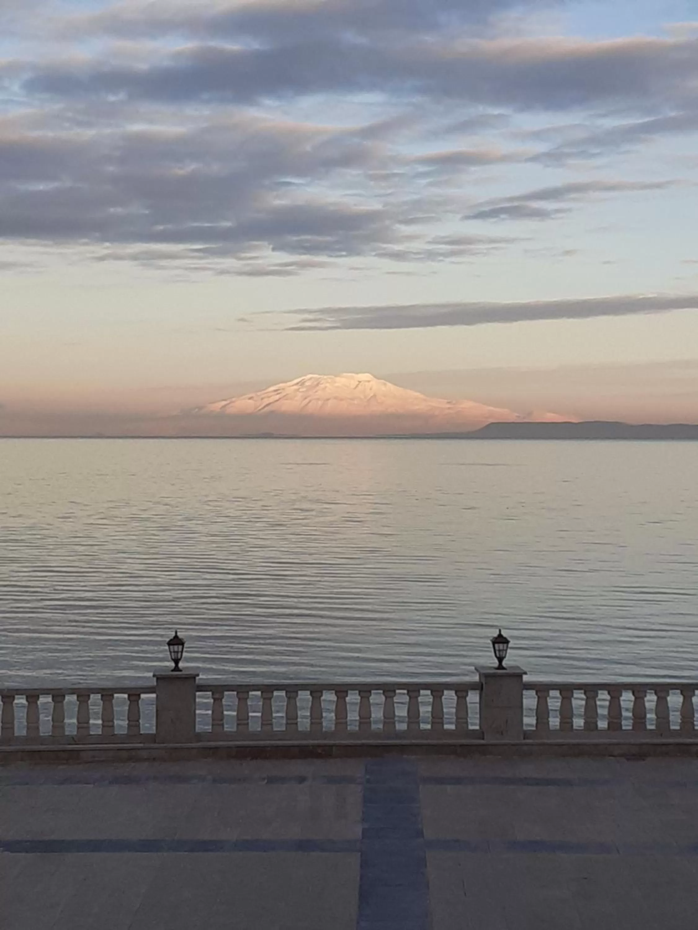 Natural landscape in Ramada by Wyndham Van