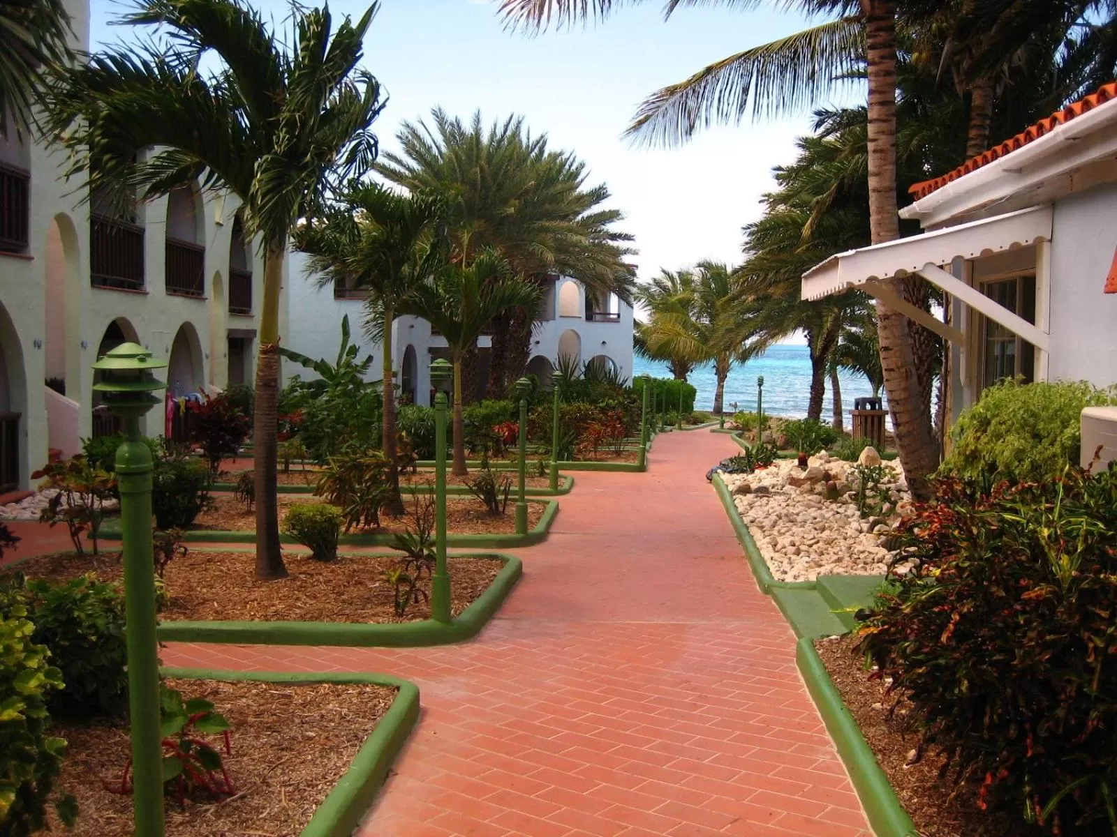 Day in Northshore Seaside Suites