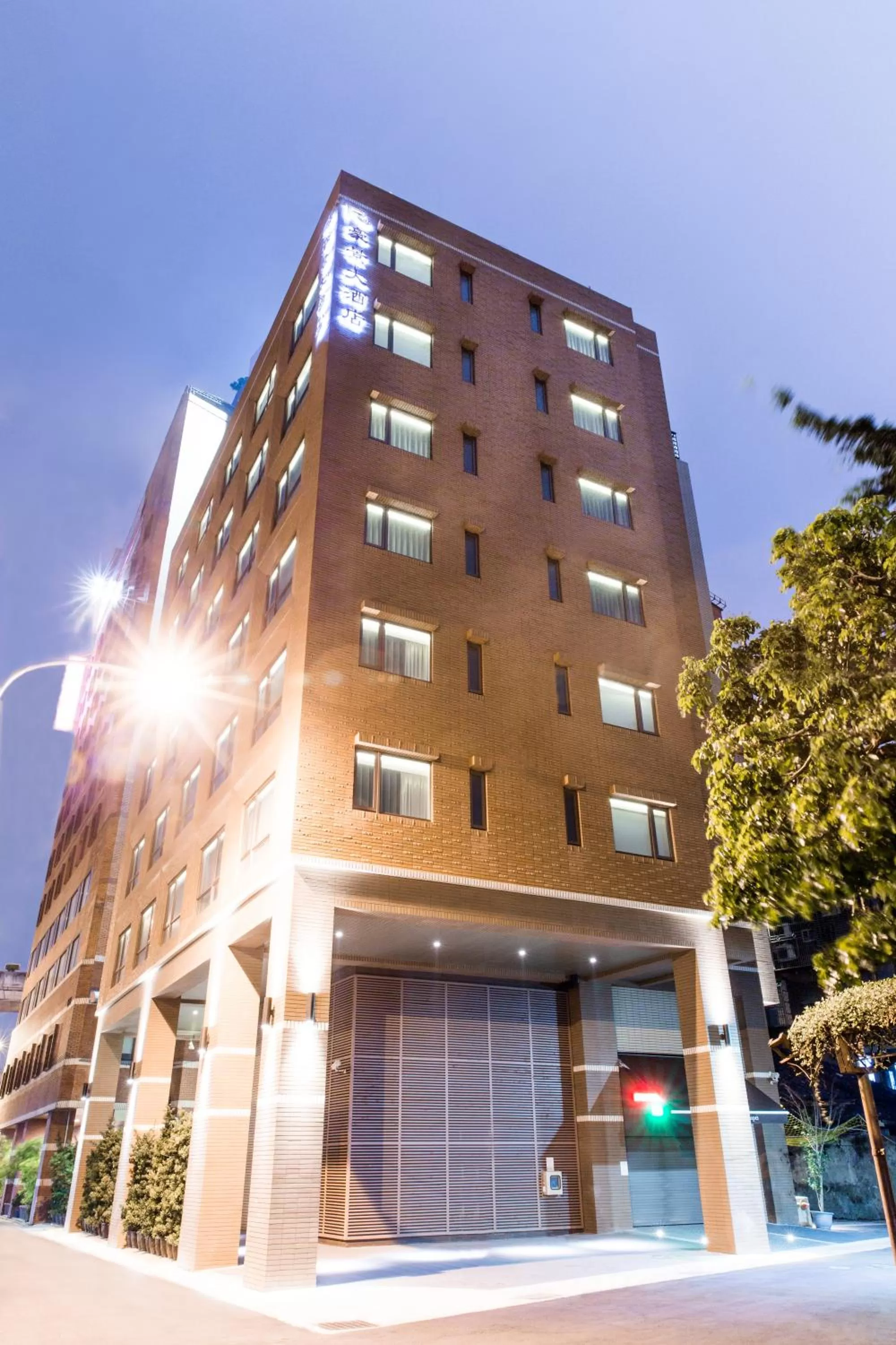 Facade/entrance in Riverview Suites Taipei