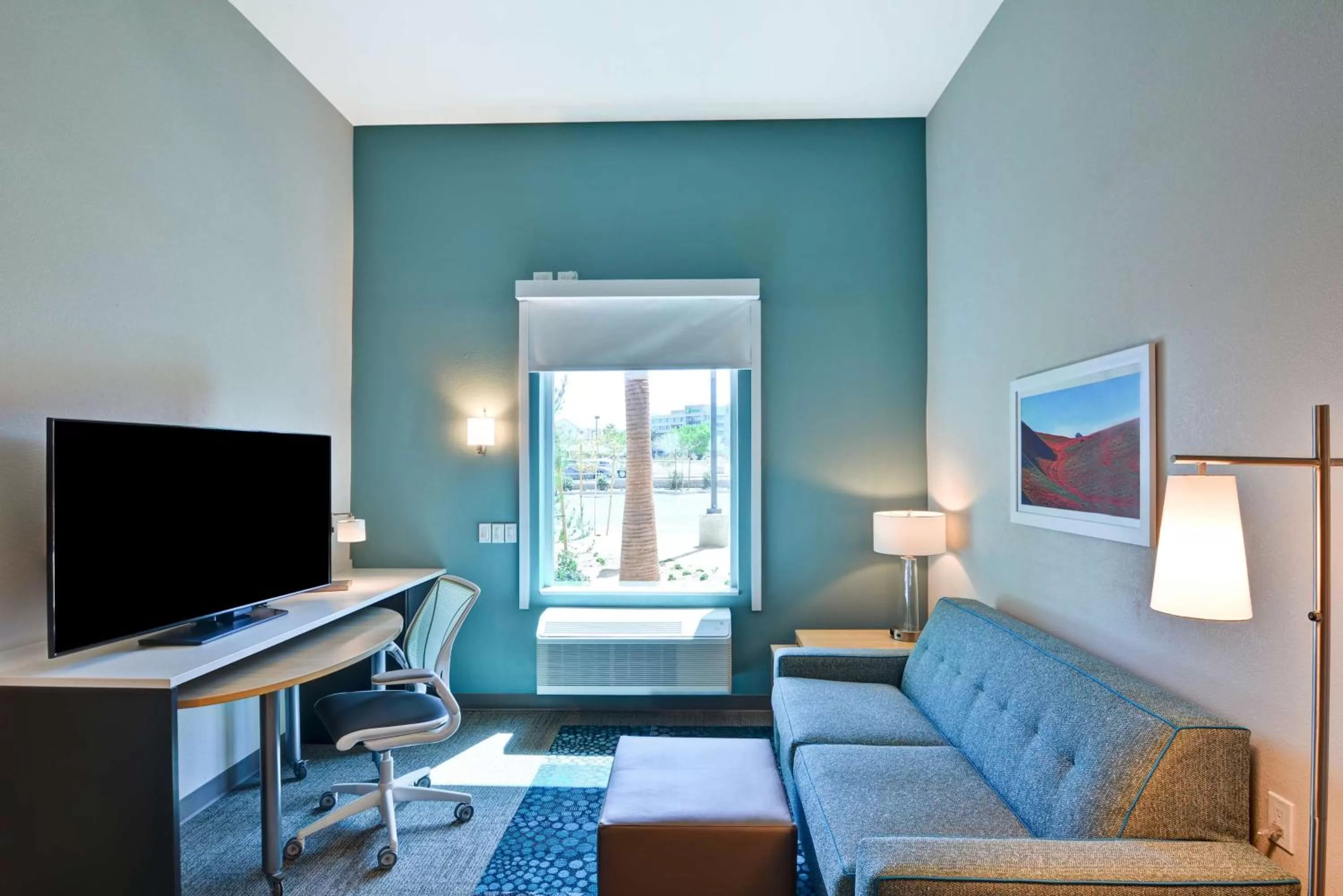 Bedroom in Home2 Suites By Hilton Palmdale