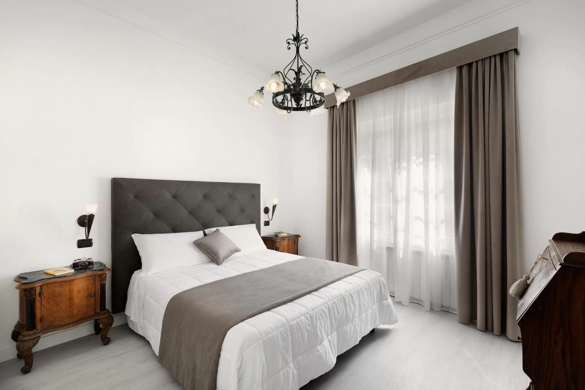 Photo of the whole room, Bed in Hotel Berna