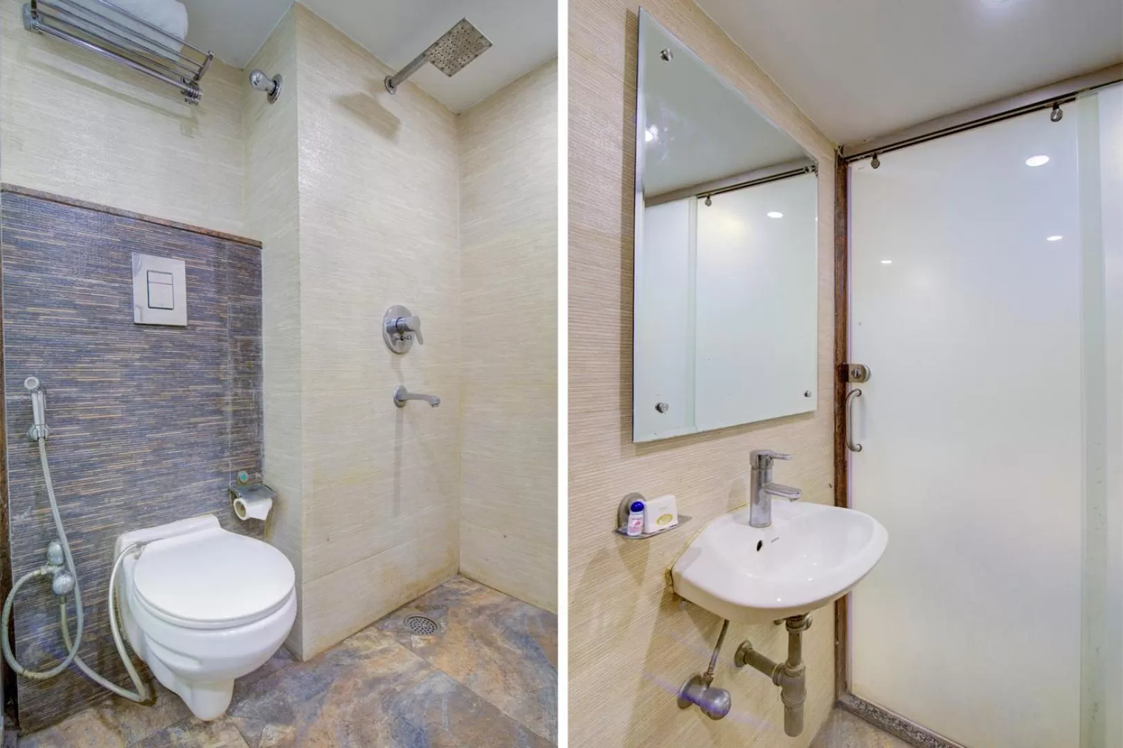 Bathroom in Hotel Kaushal Palace