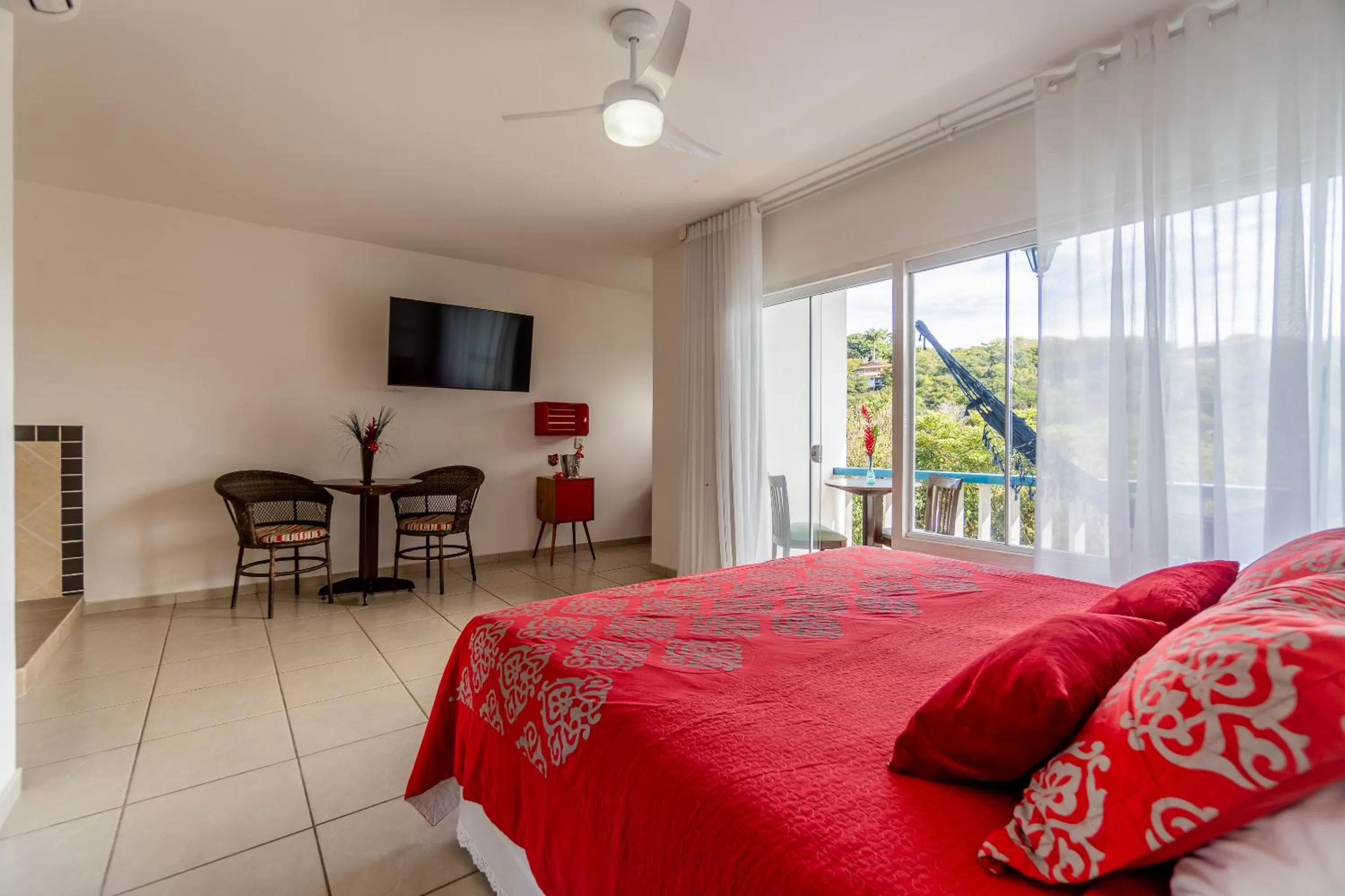 TV and multimedia, Bed in Hotel Miratlantico Búzios