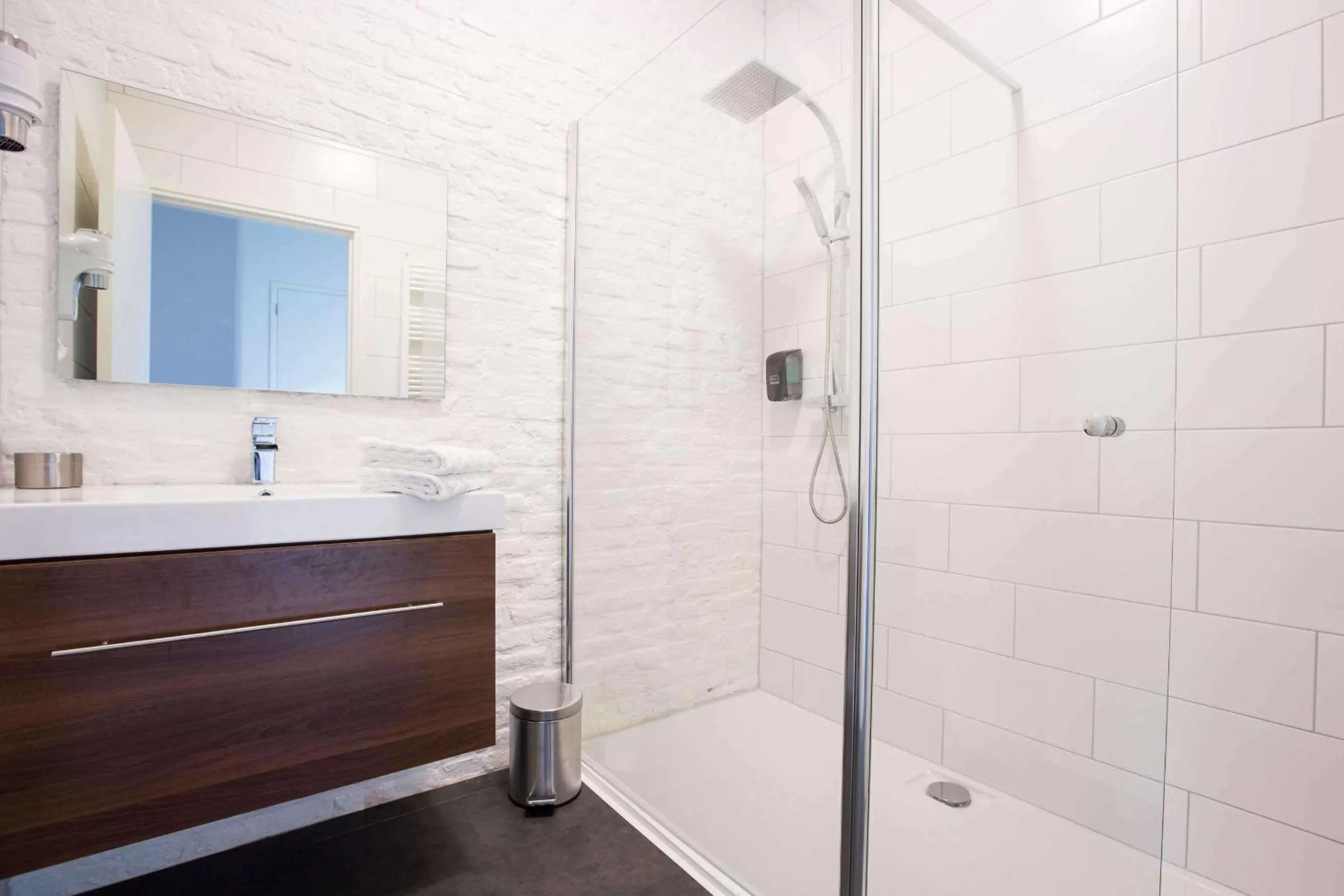 Bathroom in B&B - Eetcafe - Riekelt