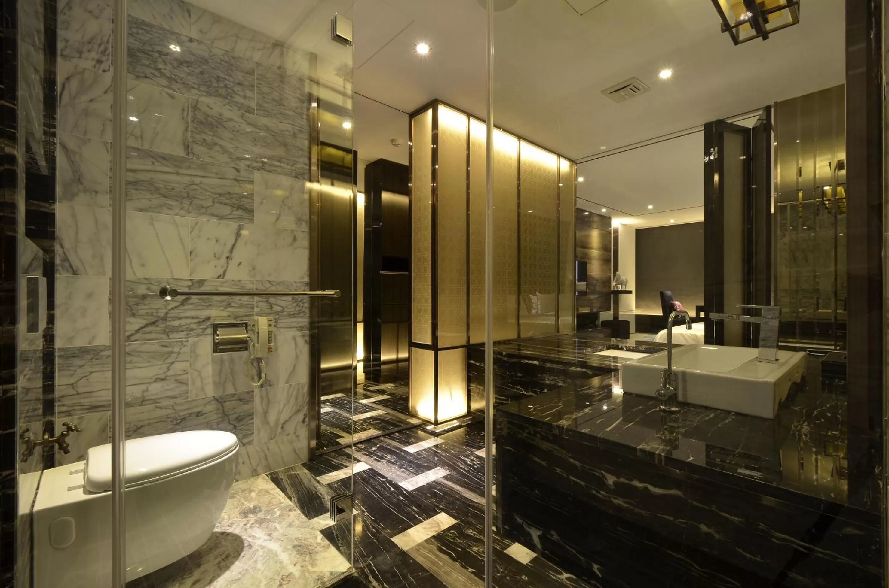 Bathroom in 冠月精品旅館-Puli Ease Hotel