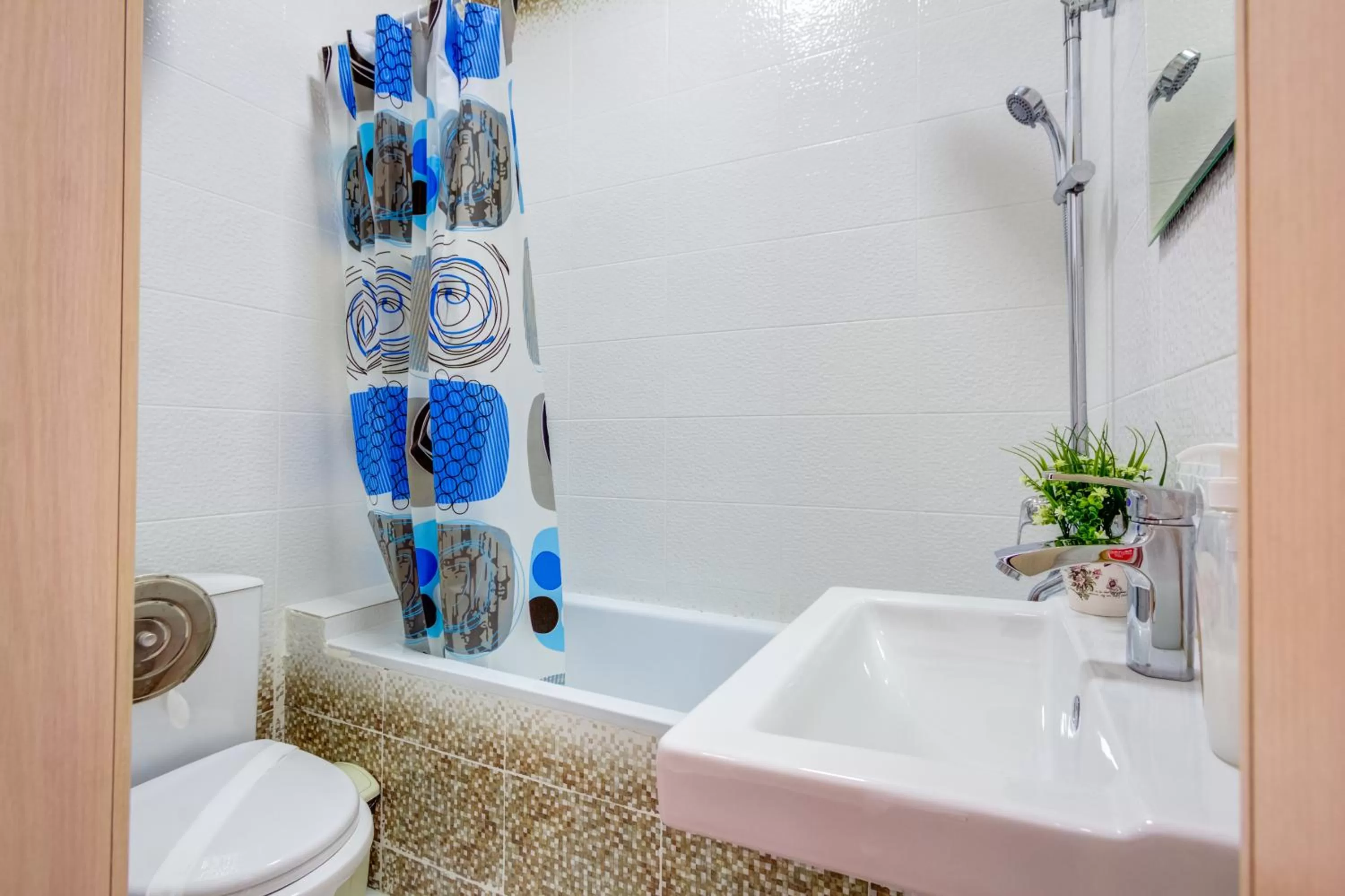 Bathroom in WHITE HOTEL & HOSTEL