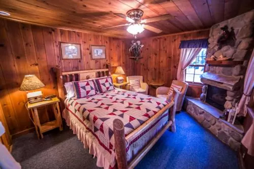Queen Studio - single occupancy - Cozy Corner in Cottage Inn At Lake Tahoe