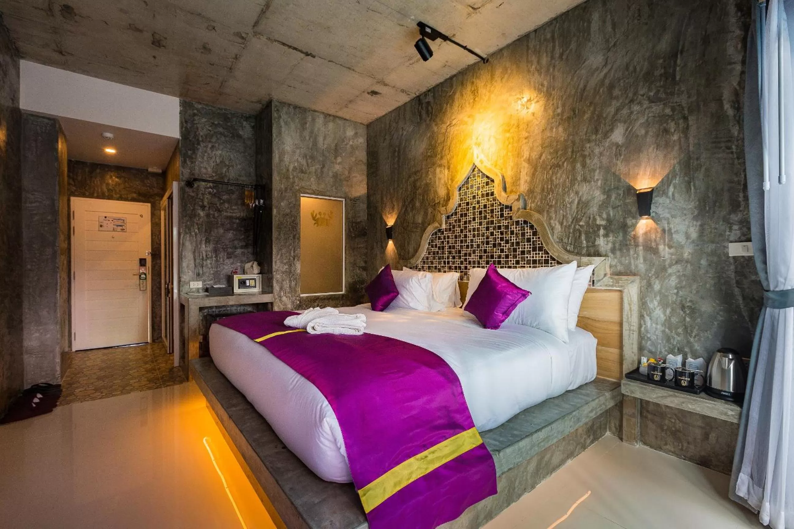 Photo of the whole room, Bed in Maneetel Krabi Beachfront-SHA Plus