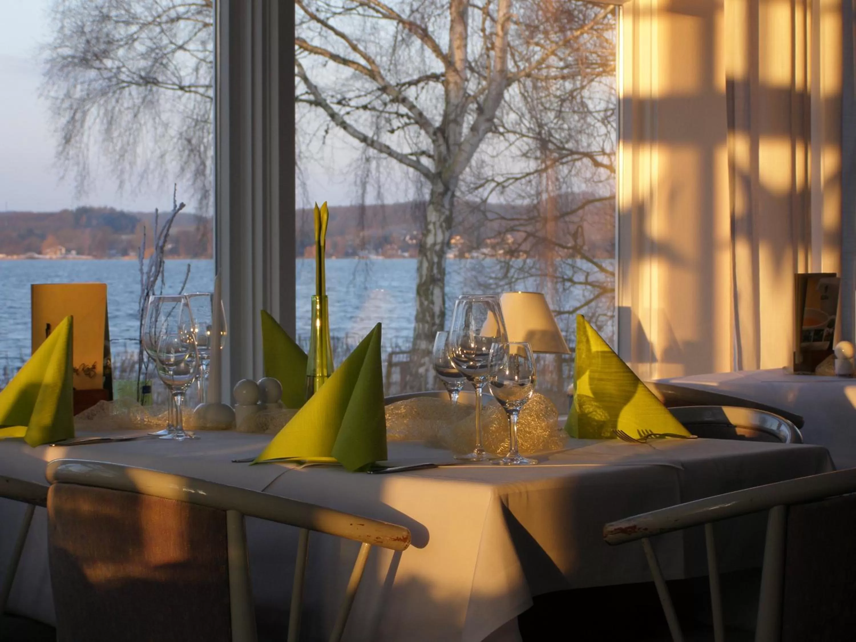 Restaurant/places to eat in Hotel Fährhaus Niederkleveez