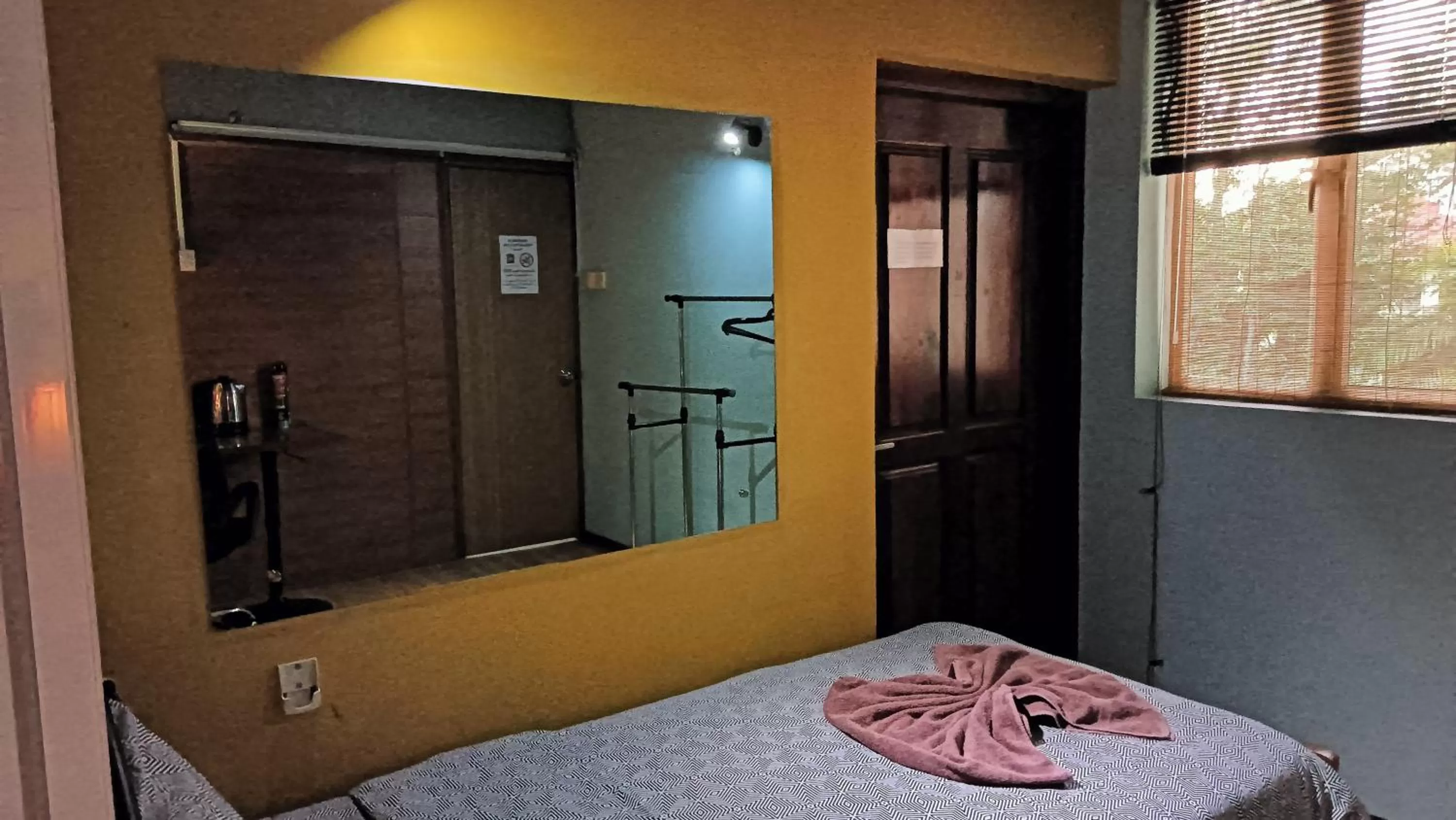 Bedroom, Bed in Palms Villa