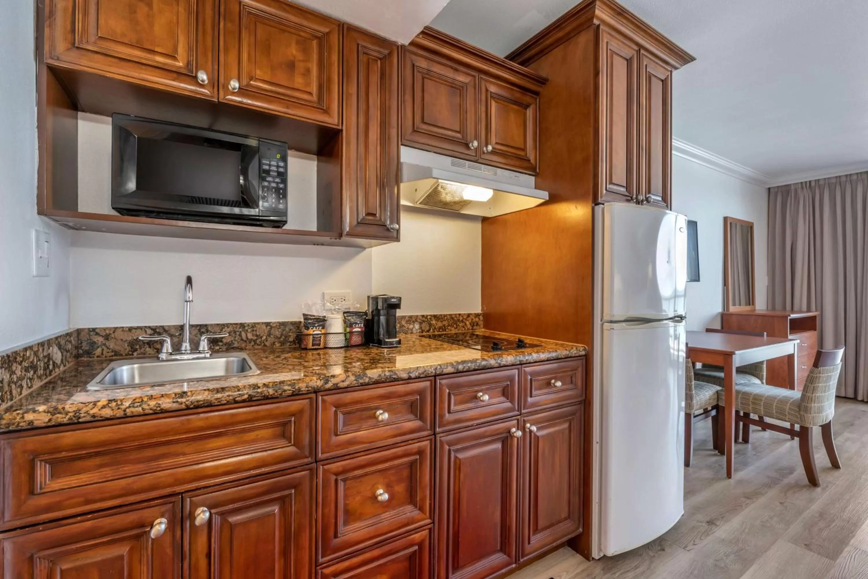 Photo of the whole room in Ramada Plaza by Wyndham Marco Polo Beach Resort