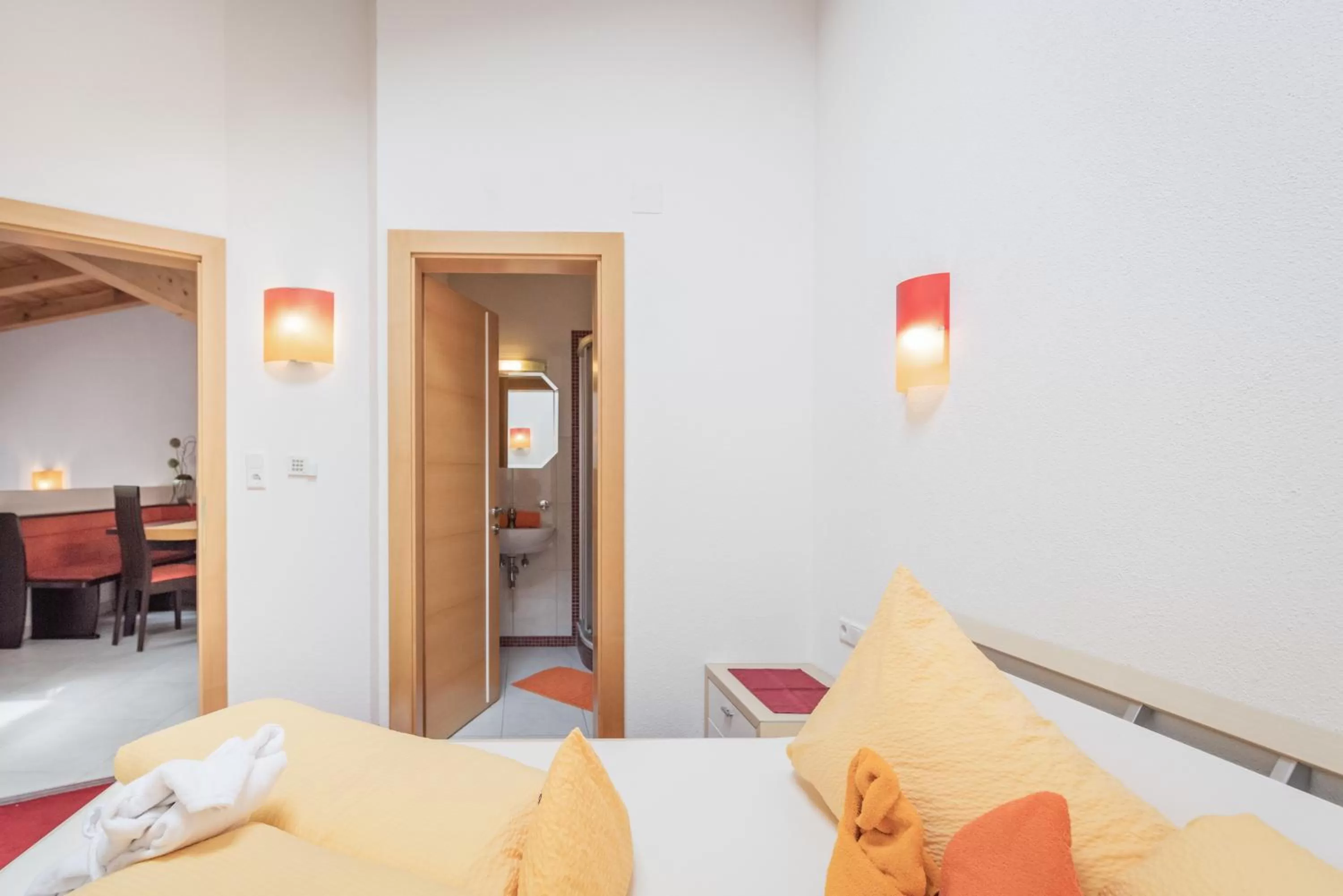 Bathroom, Bed in Apart Relax