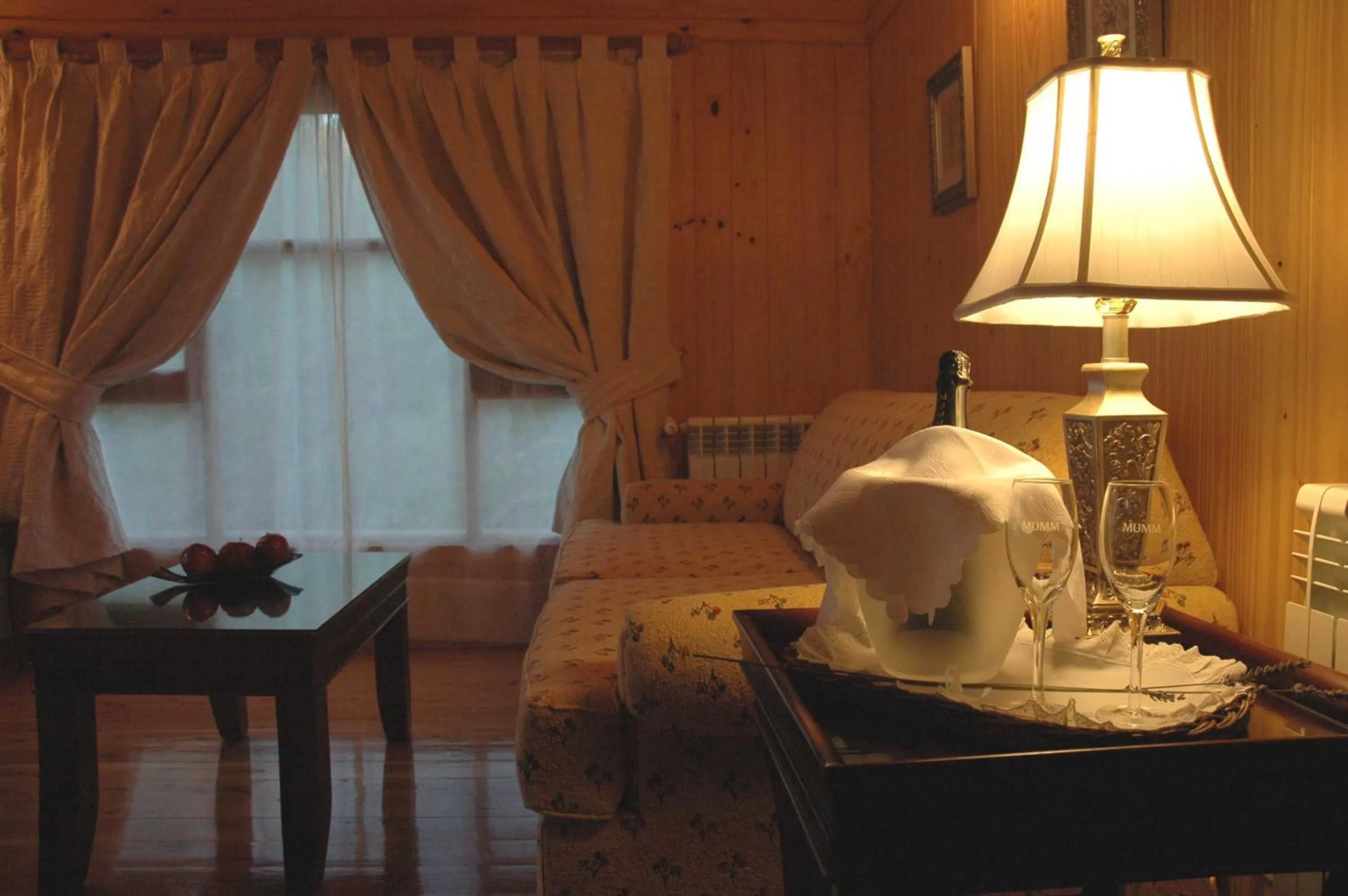 Living room in Santa Monica Aparts