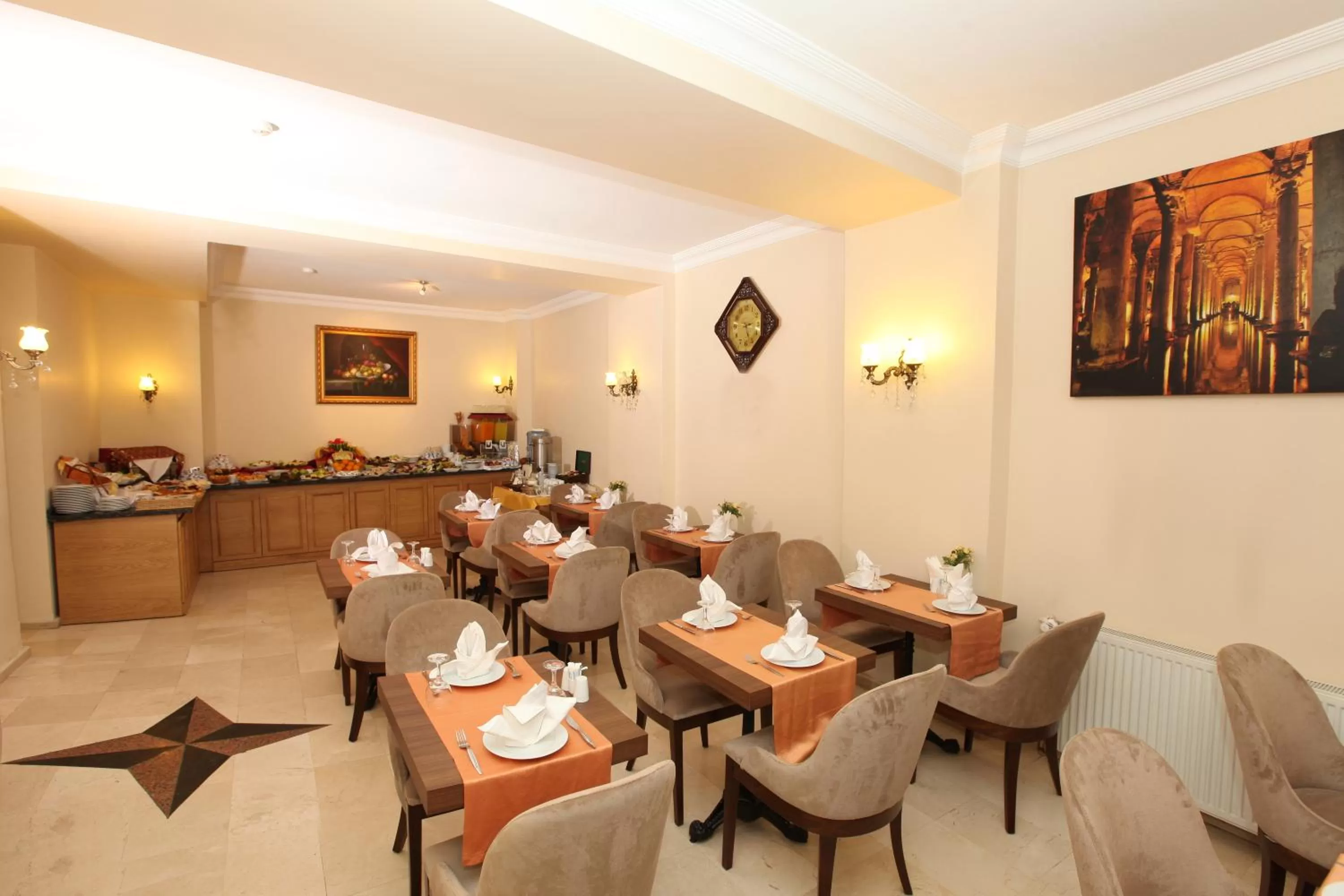 Restaurant/places to eat in Sirkeci Park Hotel