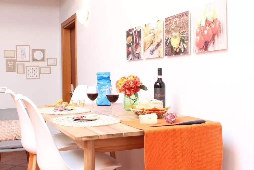 Food and drinks, Restaurant/Places to Eat in Accanto Al Centro B&B