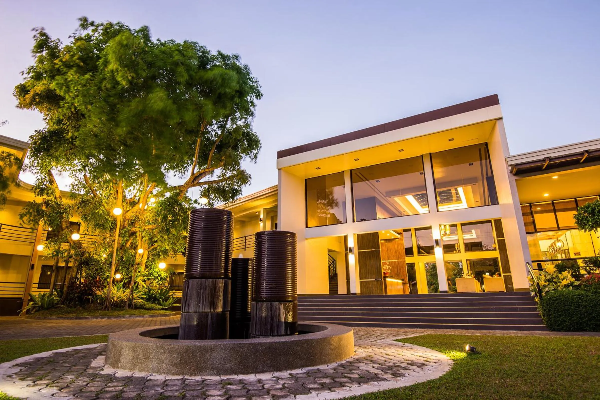 Garden view in Ariana Hotel