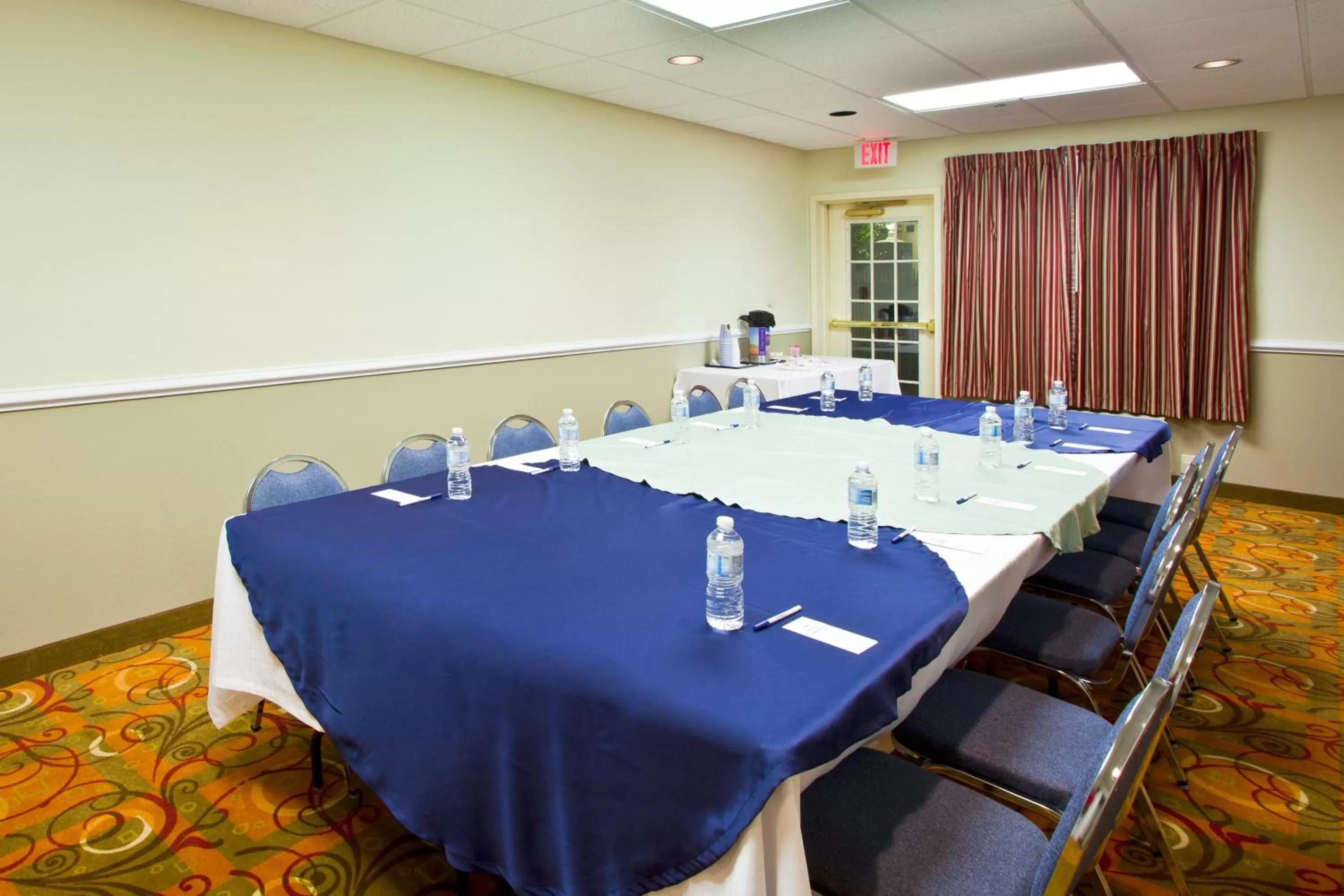 Meeting/conference room in Holiday Inn Express Hotel & Suites Live Oak by IHG