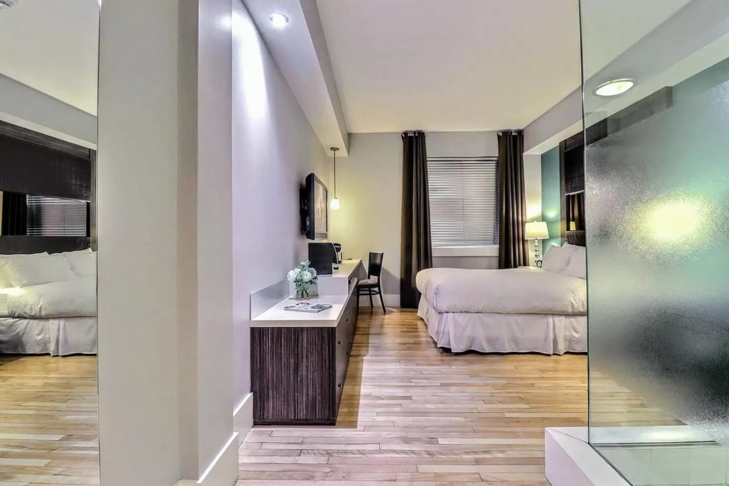 St. James' Gate, Boutique Hotel