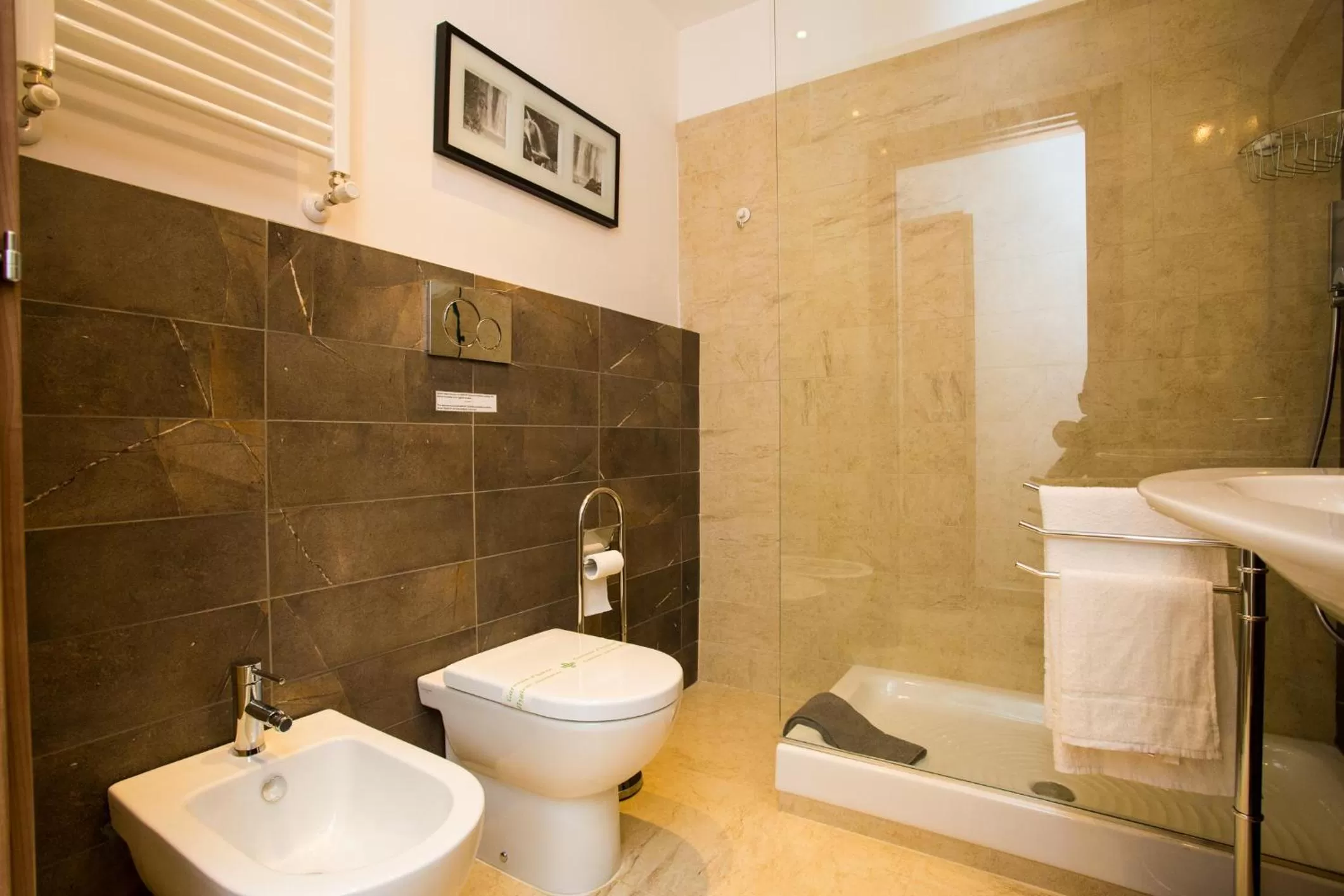 Bathroom in Trastevere's Friends